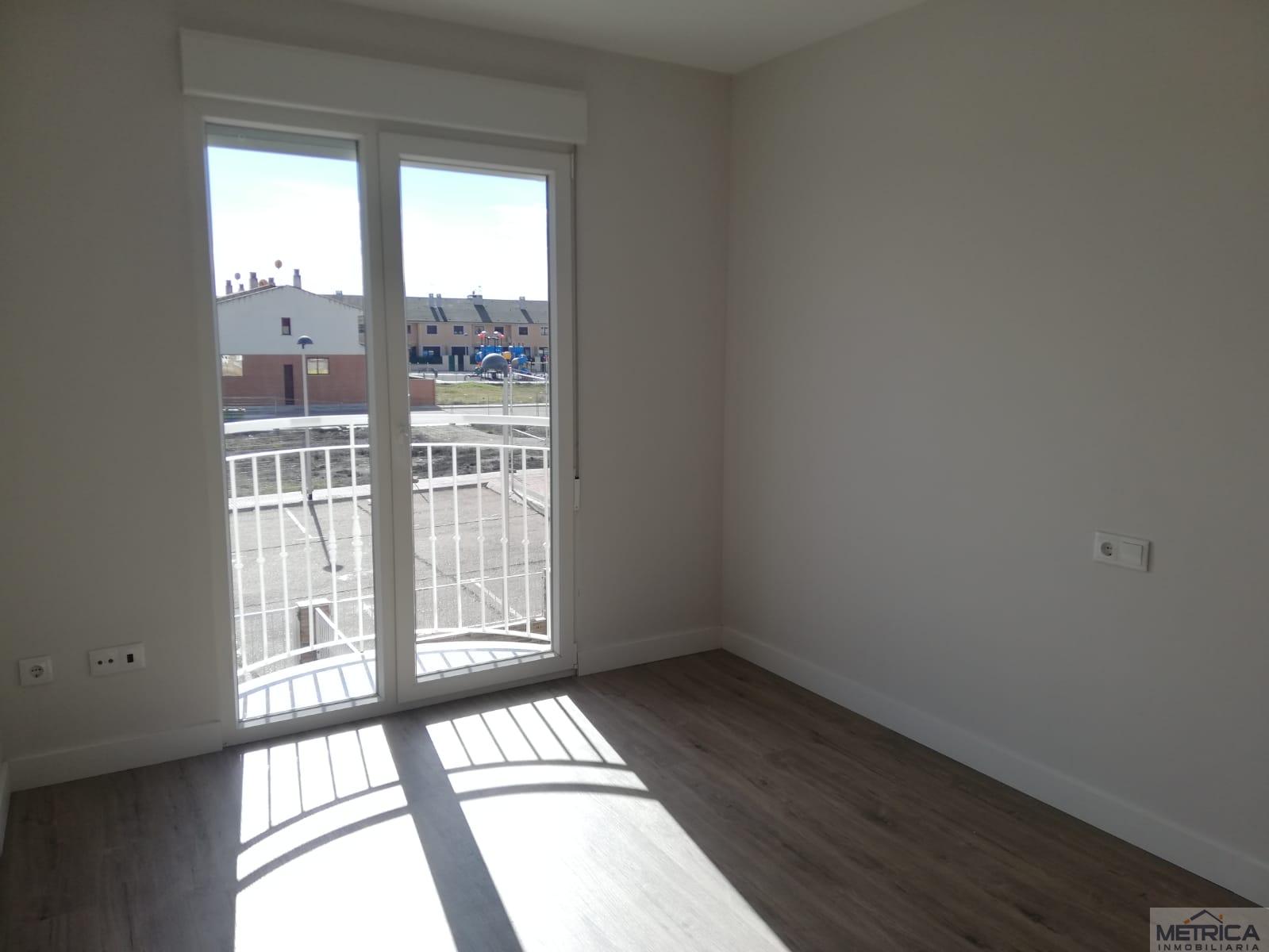 Venta de chalet en Villares de la Reina