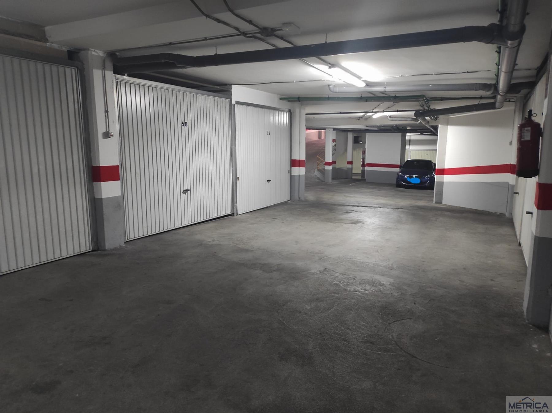 For sale of garage in Salamanca