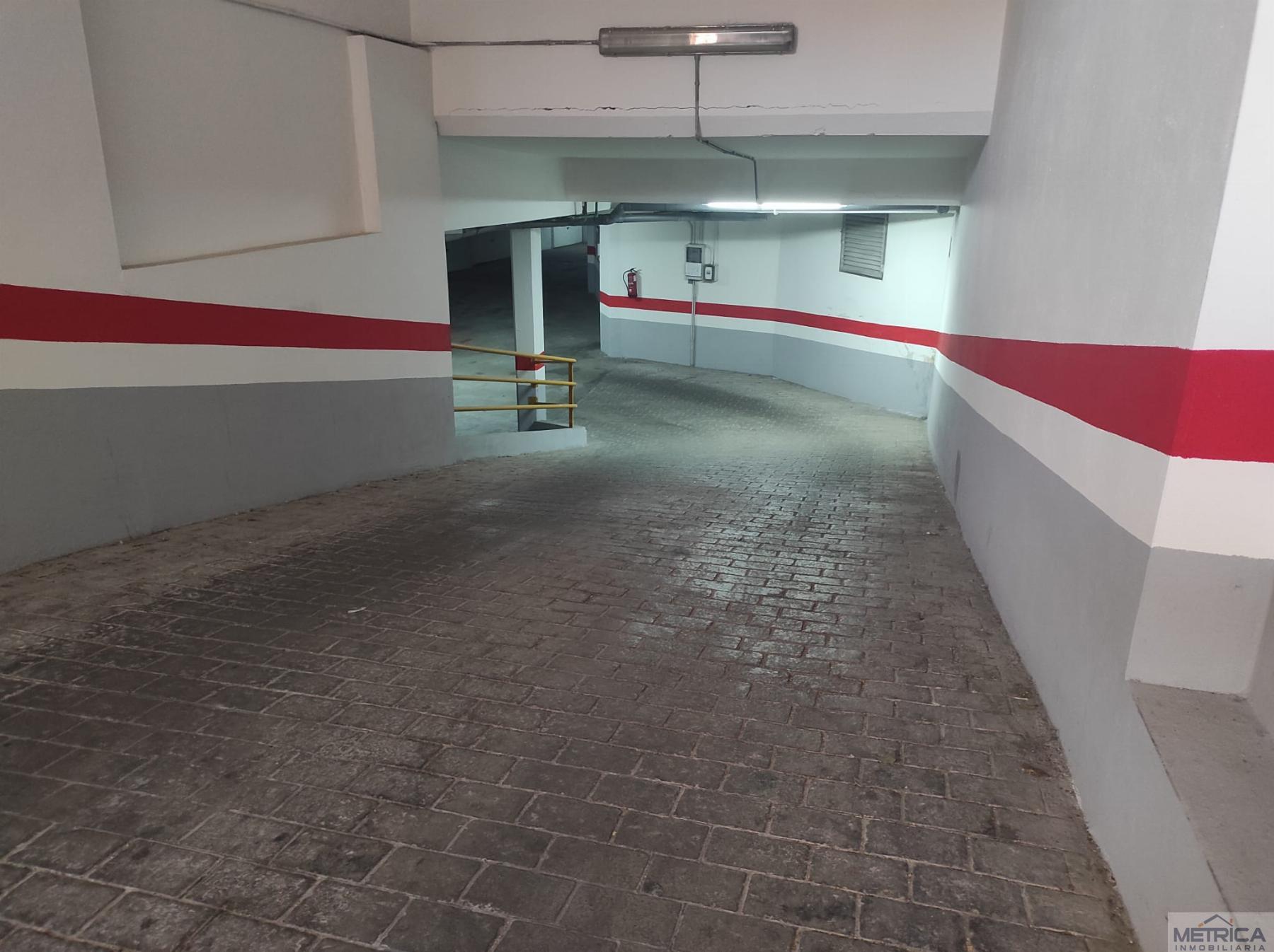 For sale of garage in Salamanca