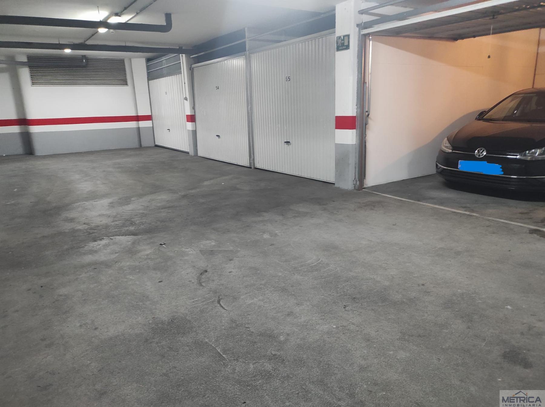 For sale of garage in Salamanca