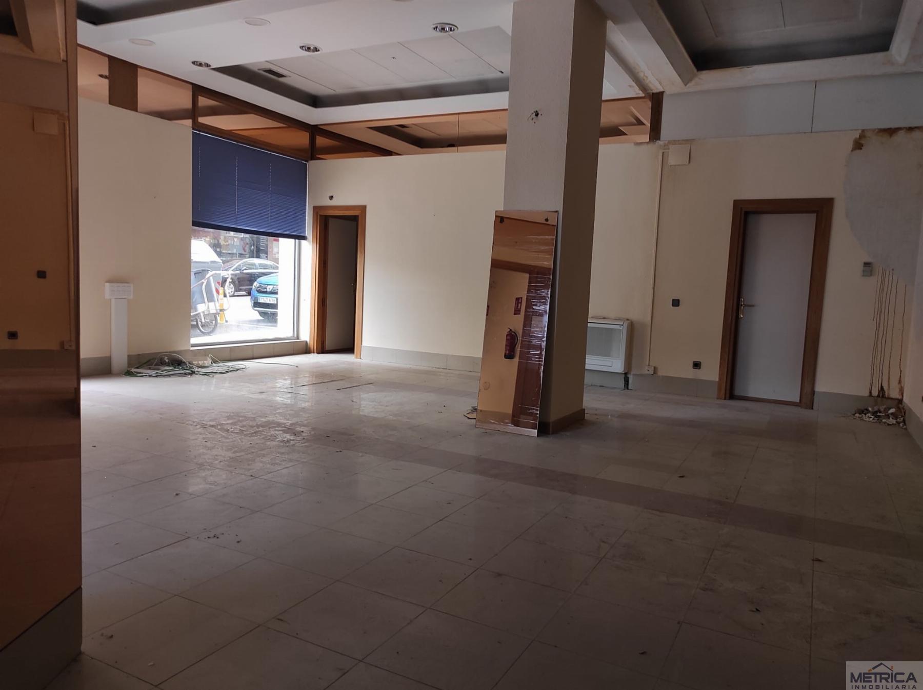 Venta de local comercial en Salamanca