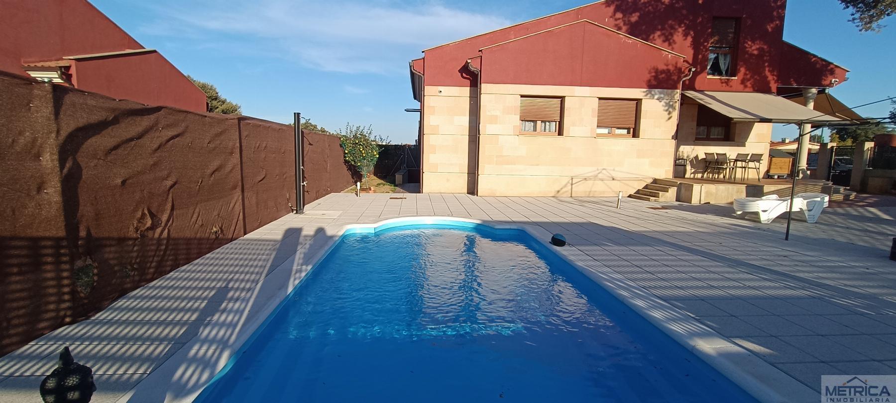 For sale of chalet in Carrascal de Barregas