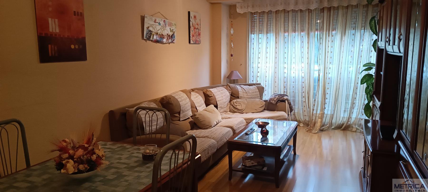 For sale of flat in Santa Marta de Tormes