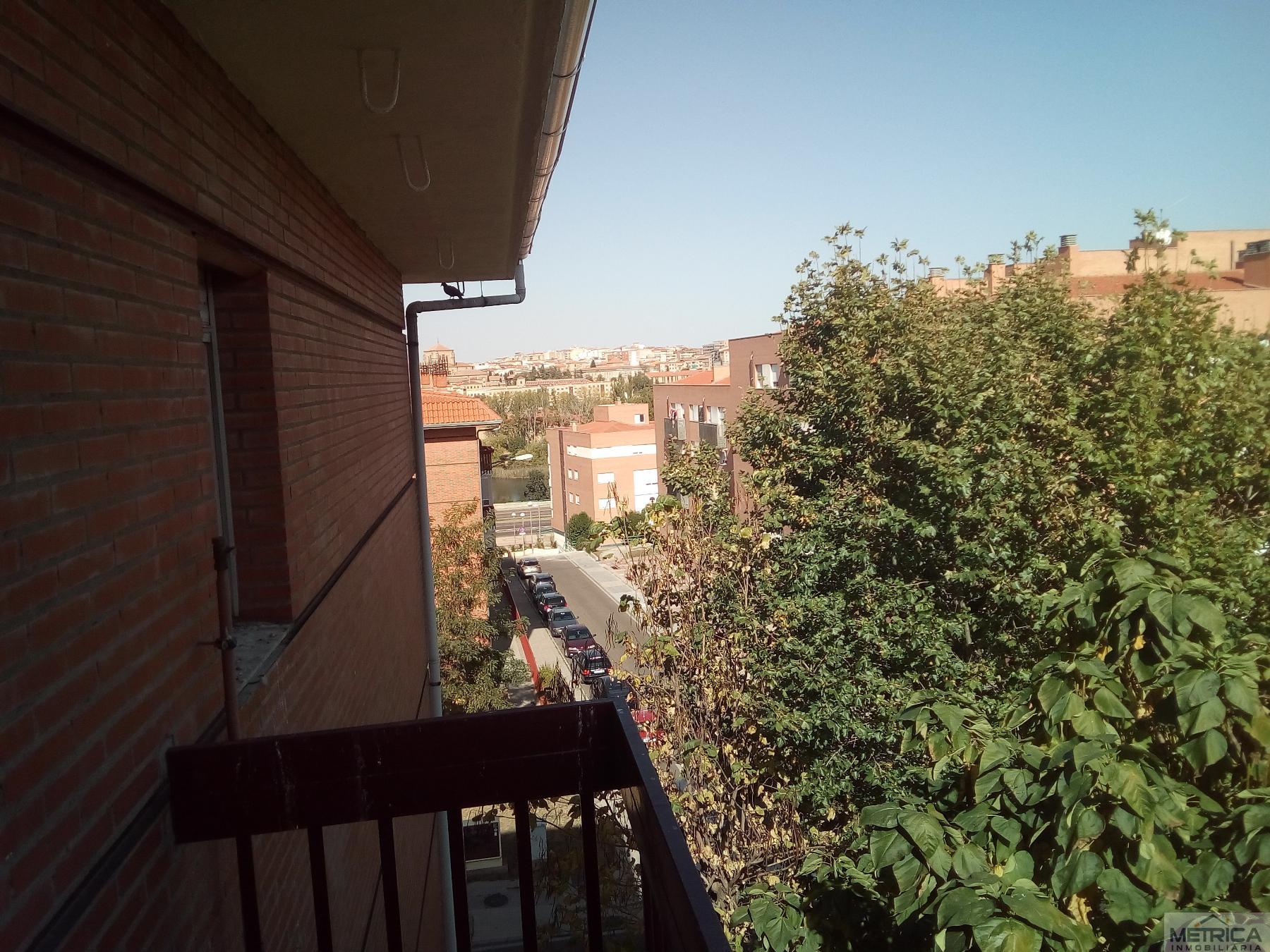 For sale of flat in Salamanca