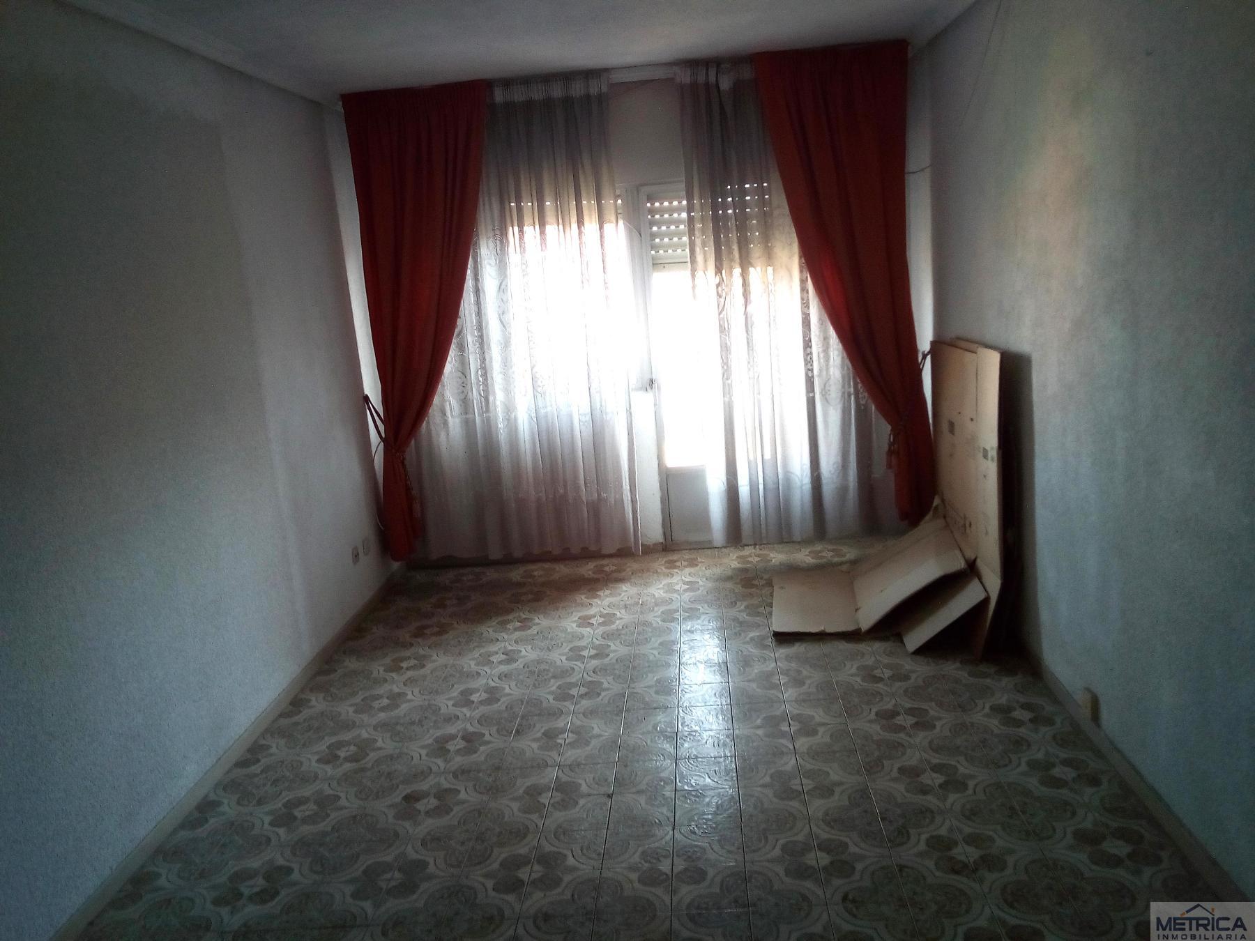 For sale of flat in Salamanca