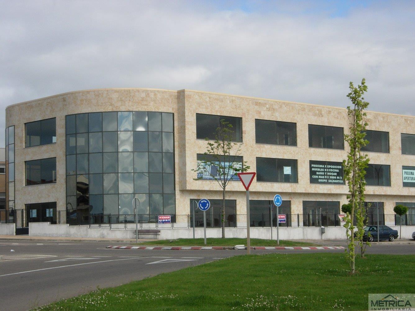 Alquiler de local comercial en Carbajosa de la Sagrada