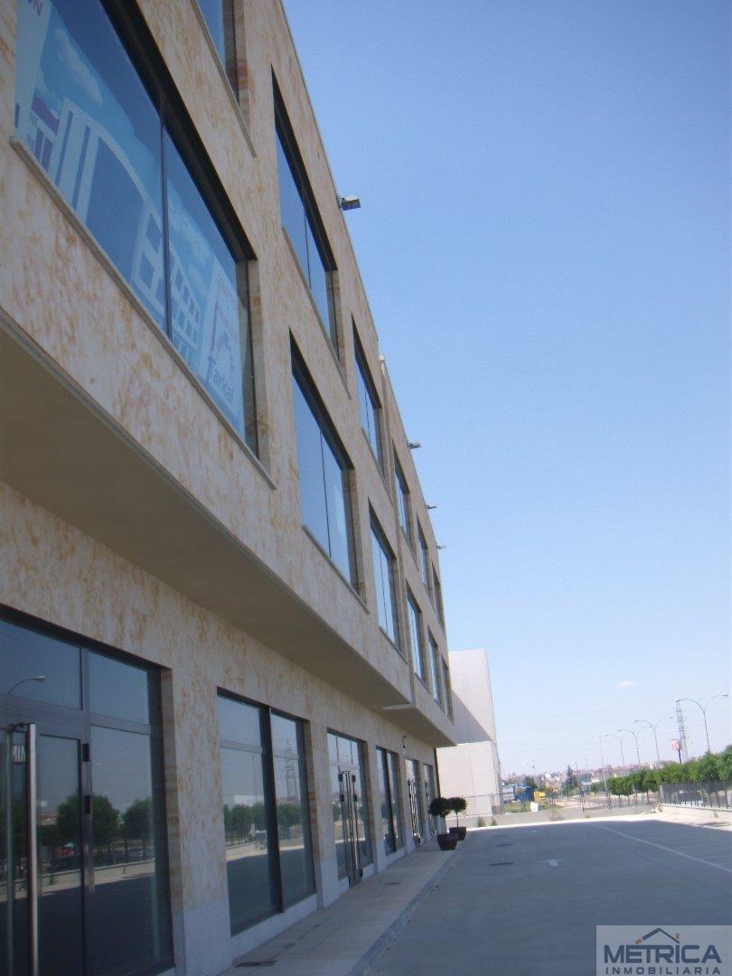For rent of commercial in Carbajosa de la Sagrada
