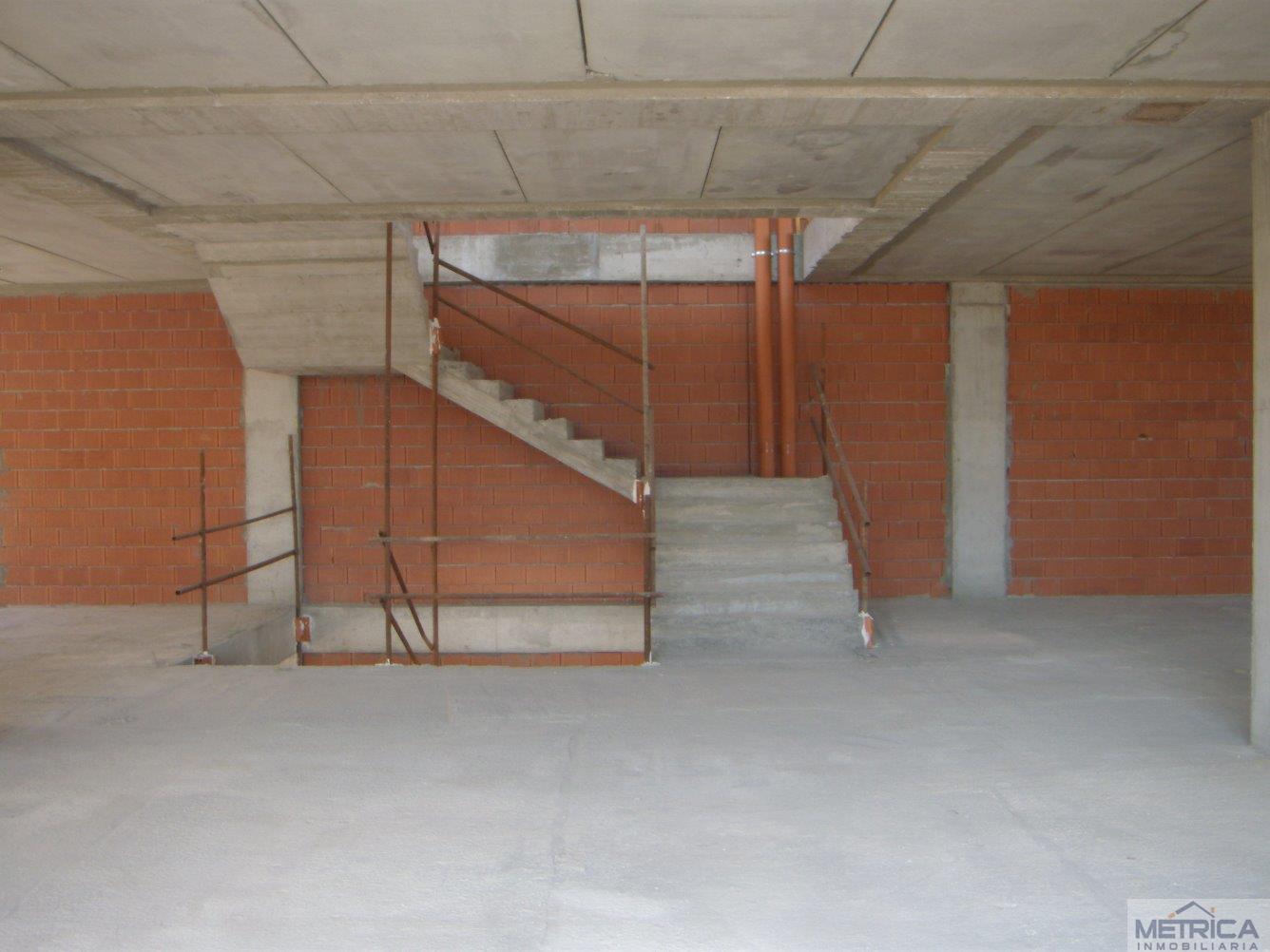 For rent of commercial in Carbajosa de la Sagrada