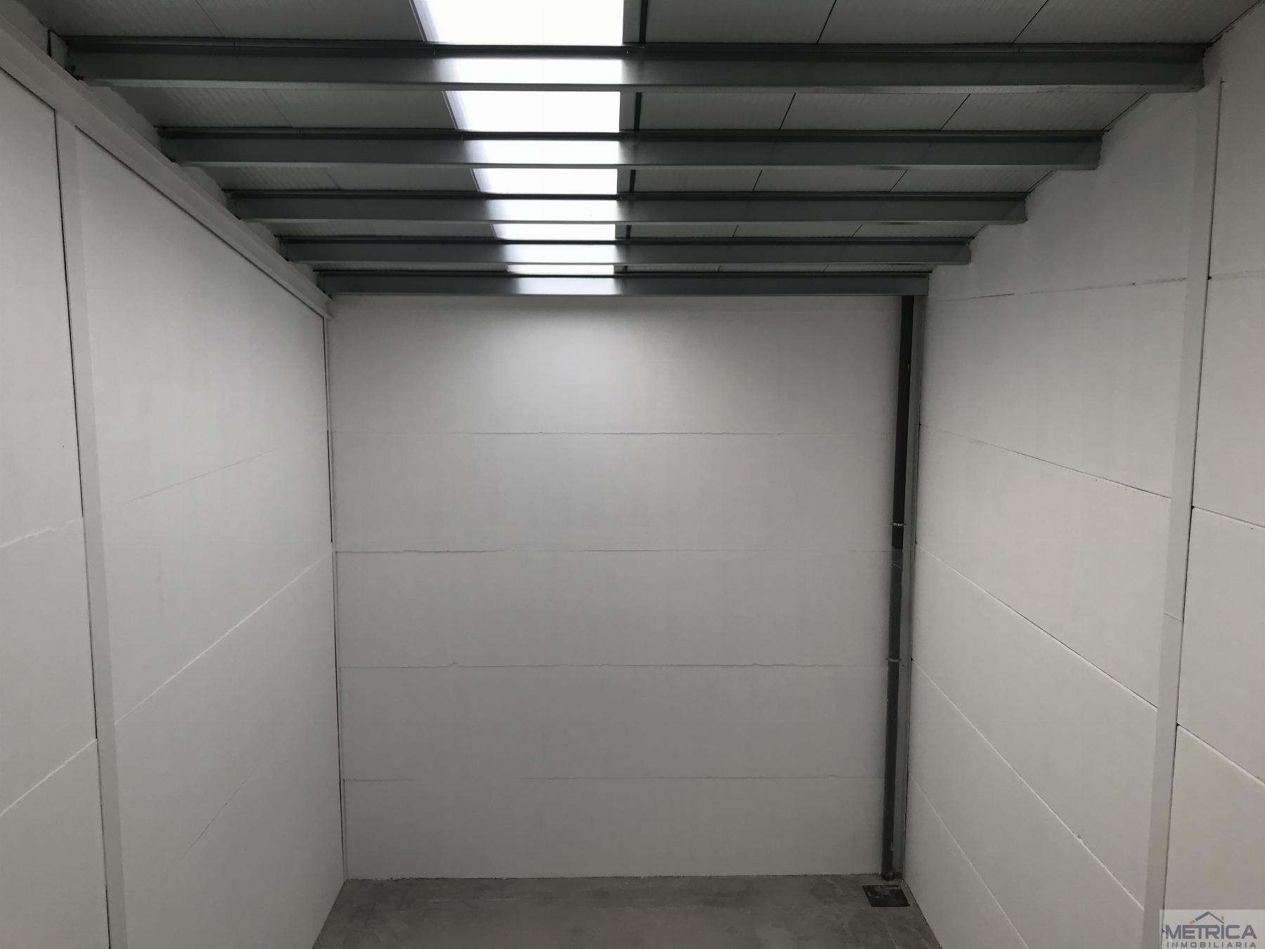 For sale of industrial plant/warehouse in Villares de la Reina