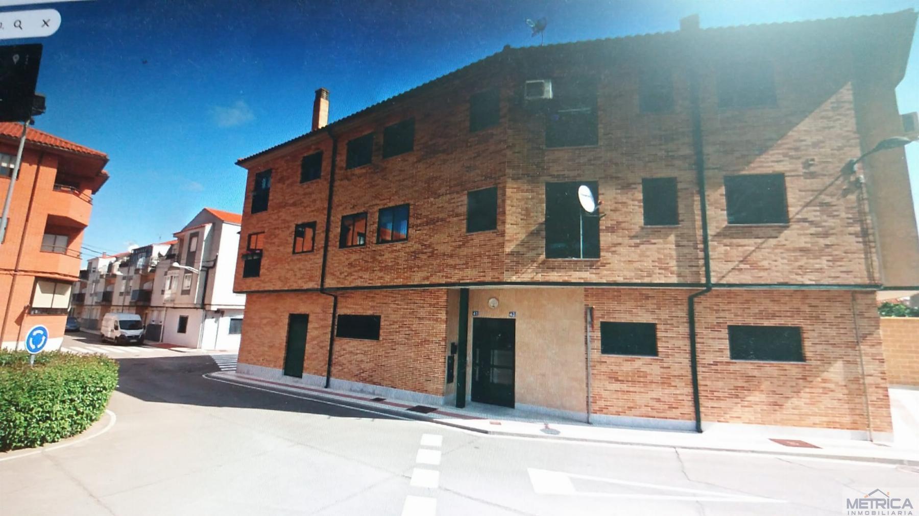 For sale of garage in Castellanos de Moriscos
