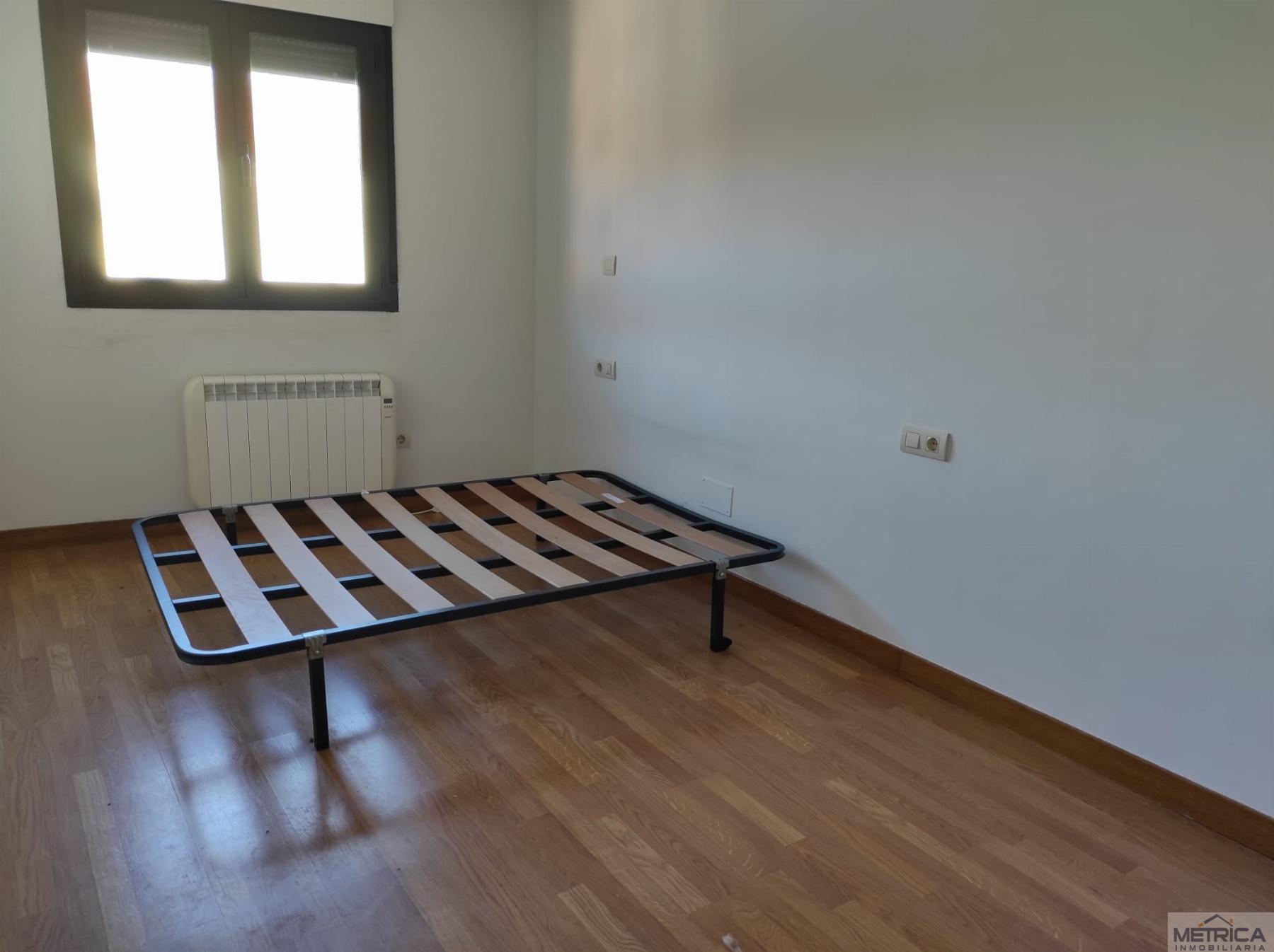 For sale of flat in Castellanos de Moriscos