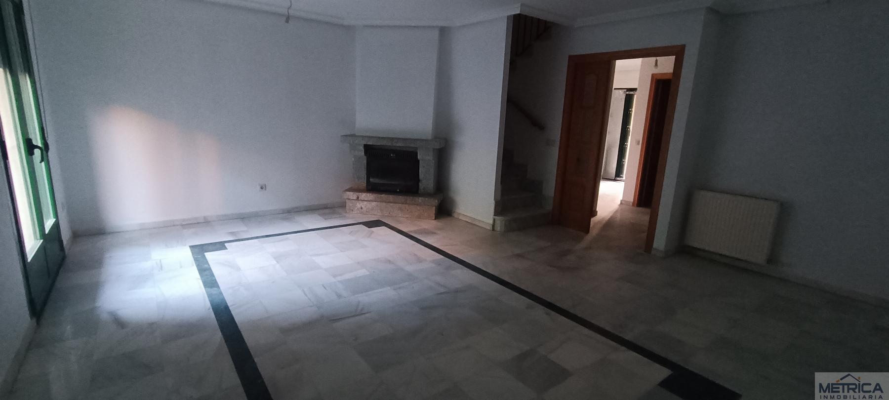 For sale of chalet in Villamayor