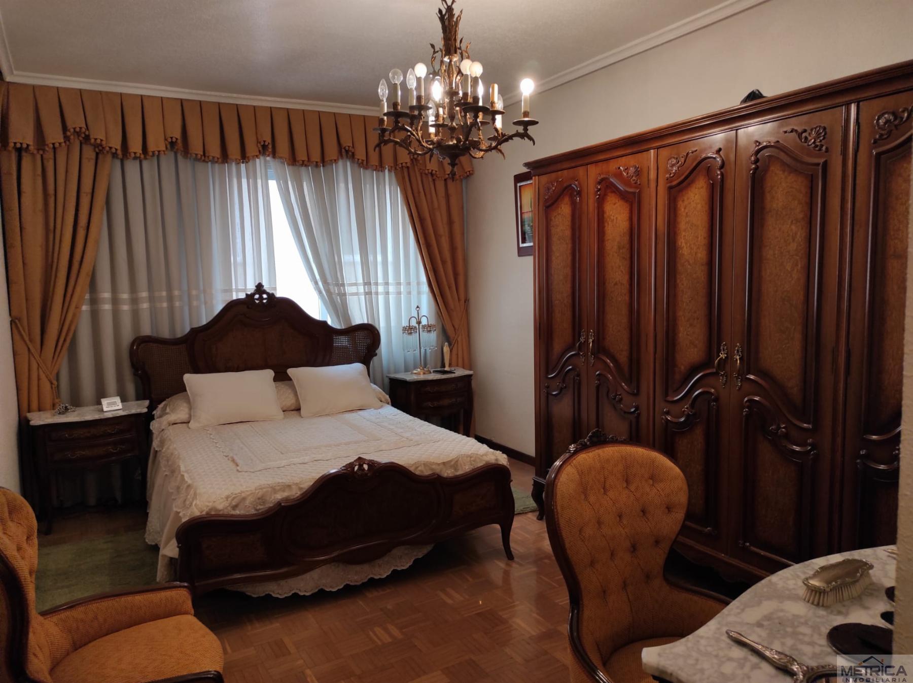 For sale of flat in Salamanca