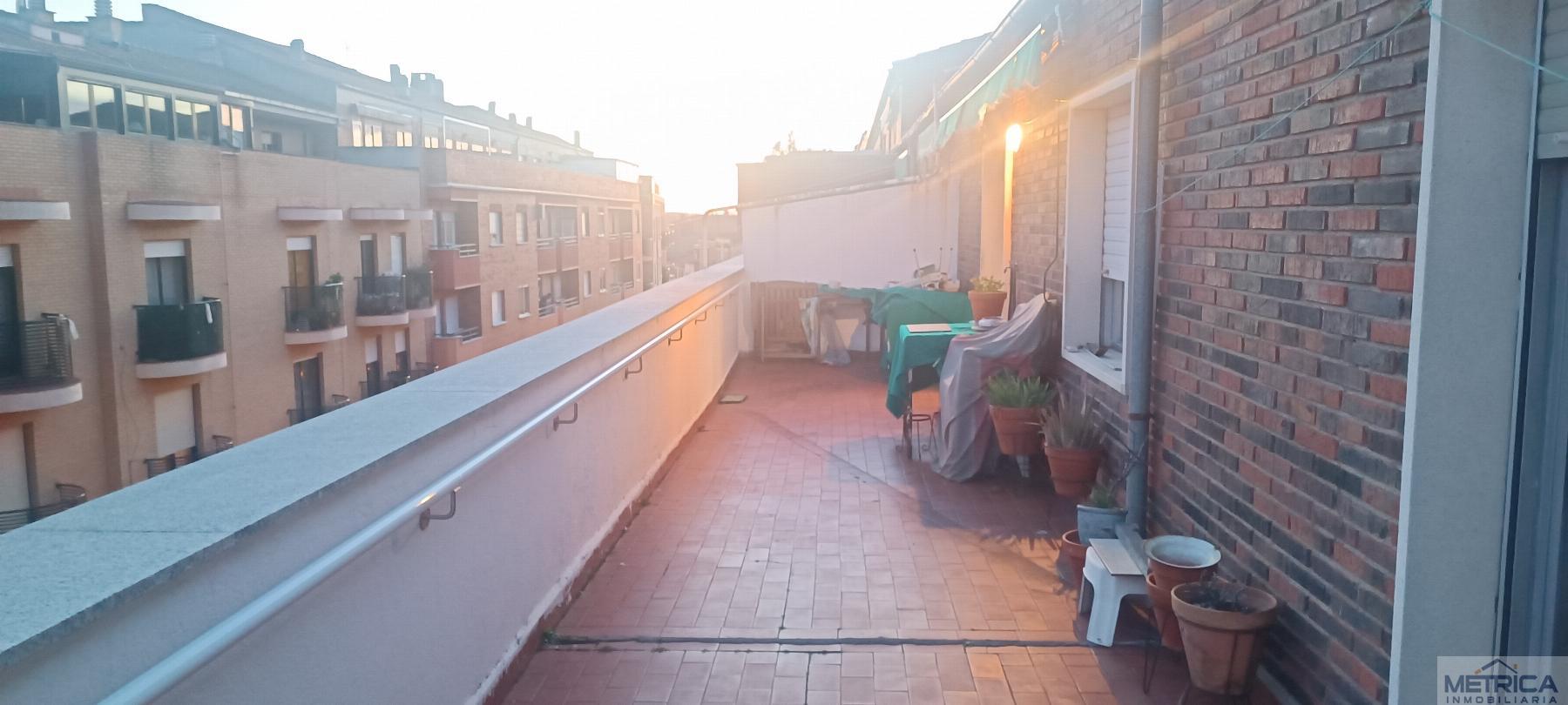 For sale of penthouse in Salamanca