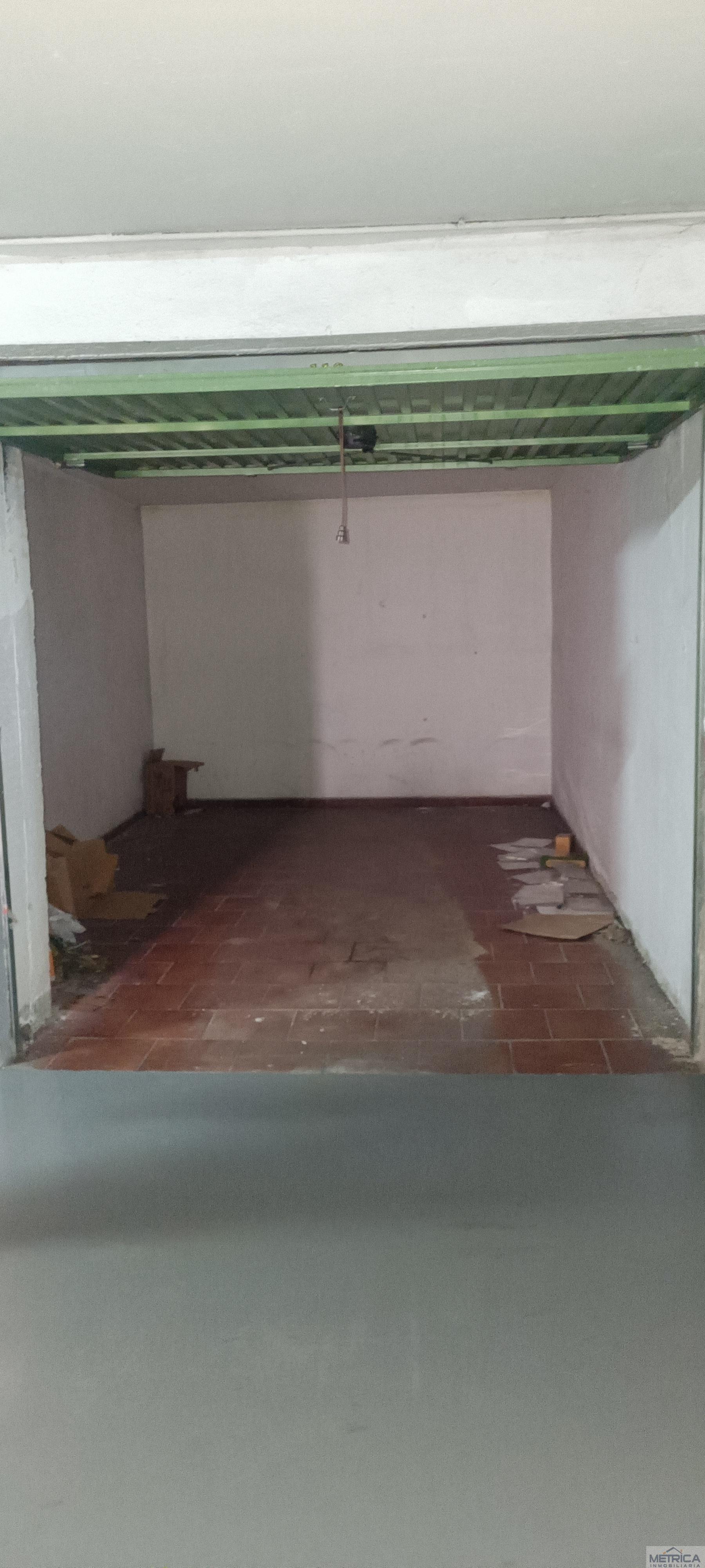 For rent of garage in Salamanca