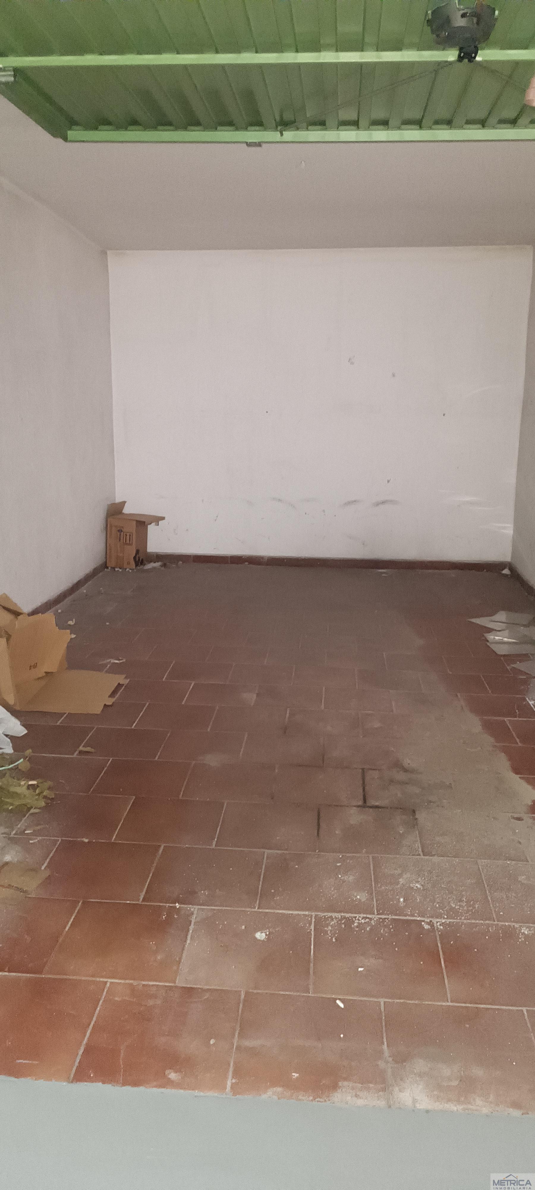 For rent of garage in Salamanca