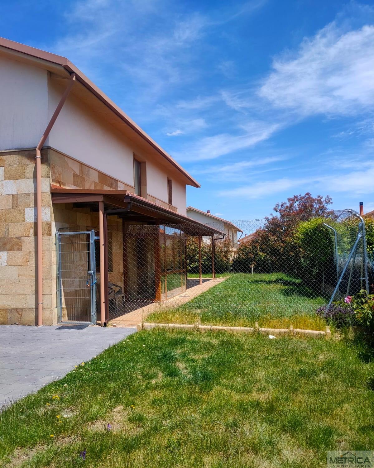 For sale of chalet in Castellanos de Moriscos
