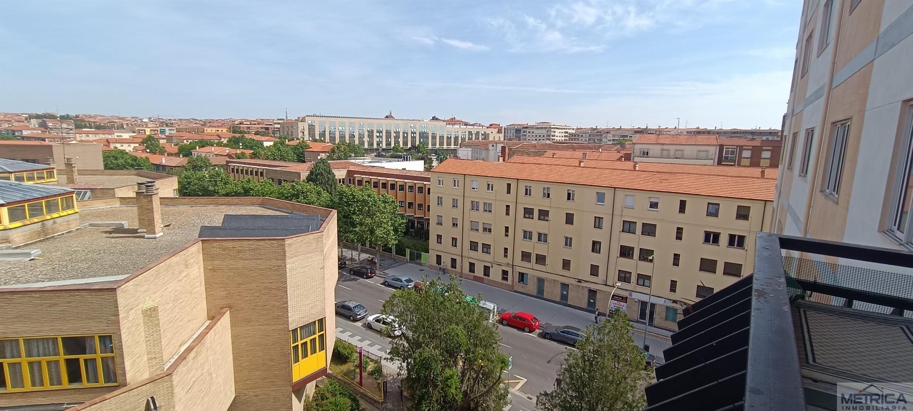For sale of flat in Salamanca