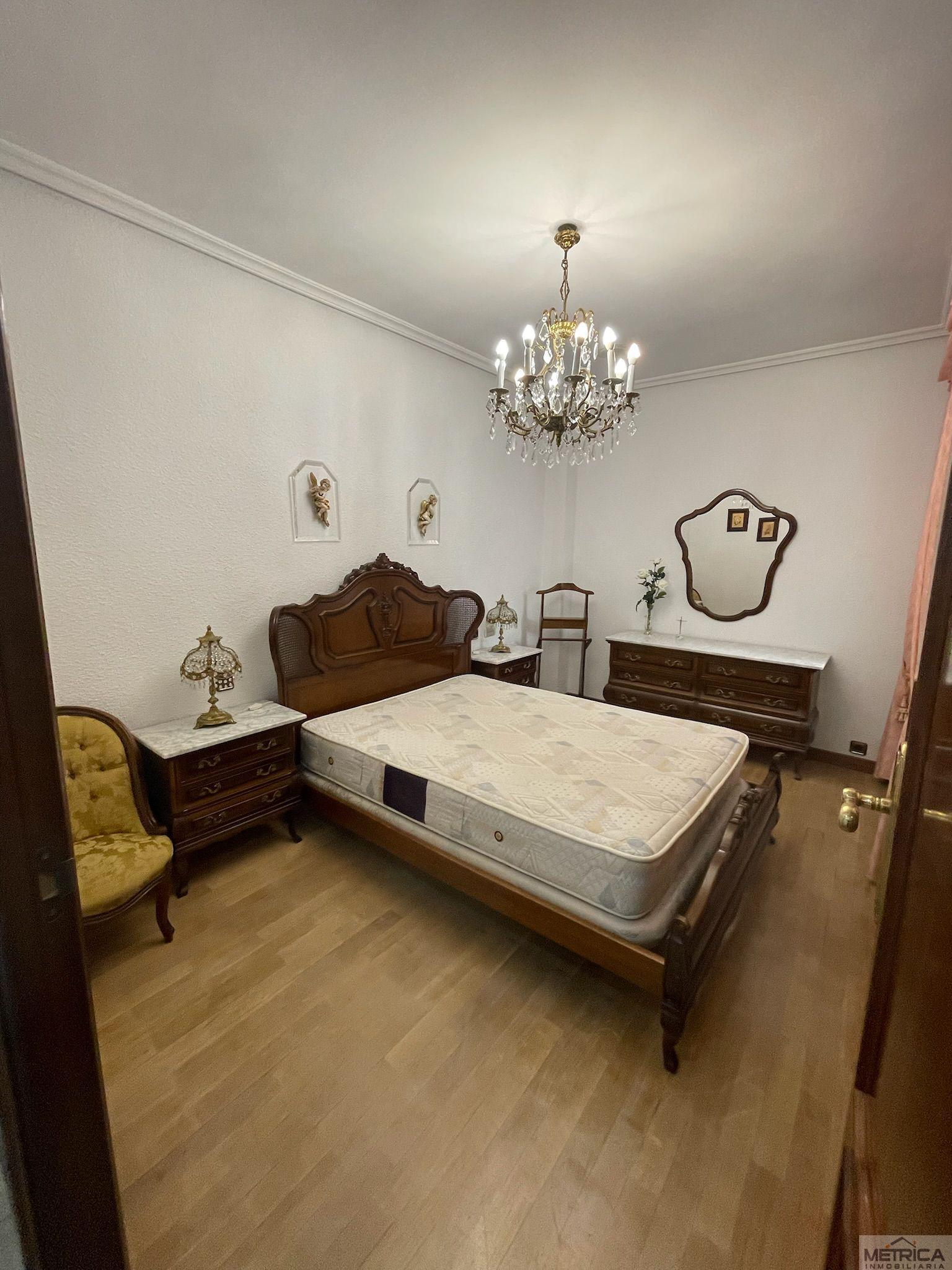 For sale of flat in Salamanca