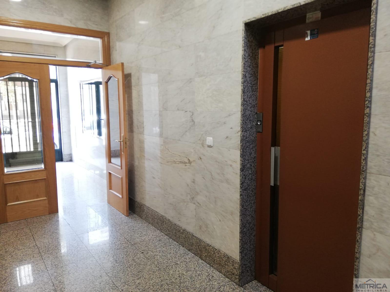 For sale of flat in Salamanca