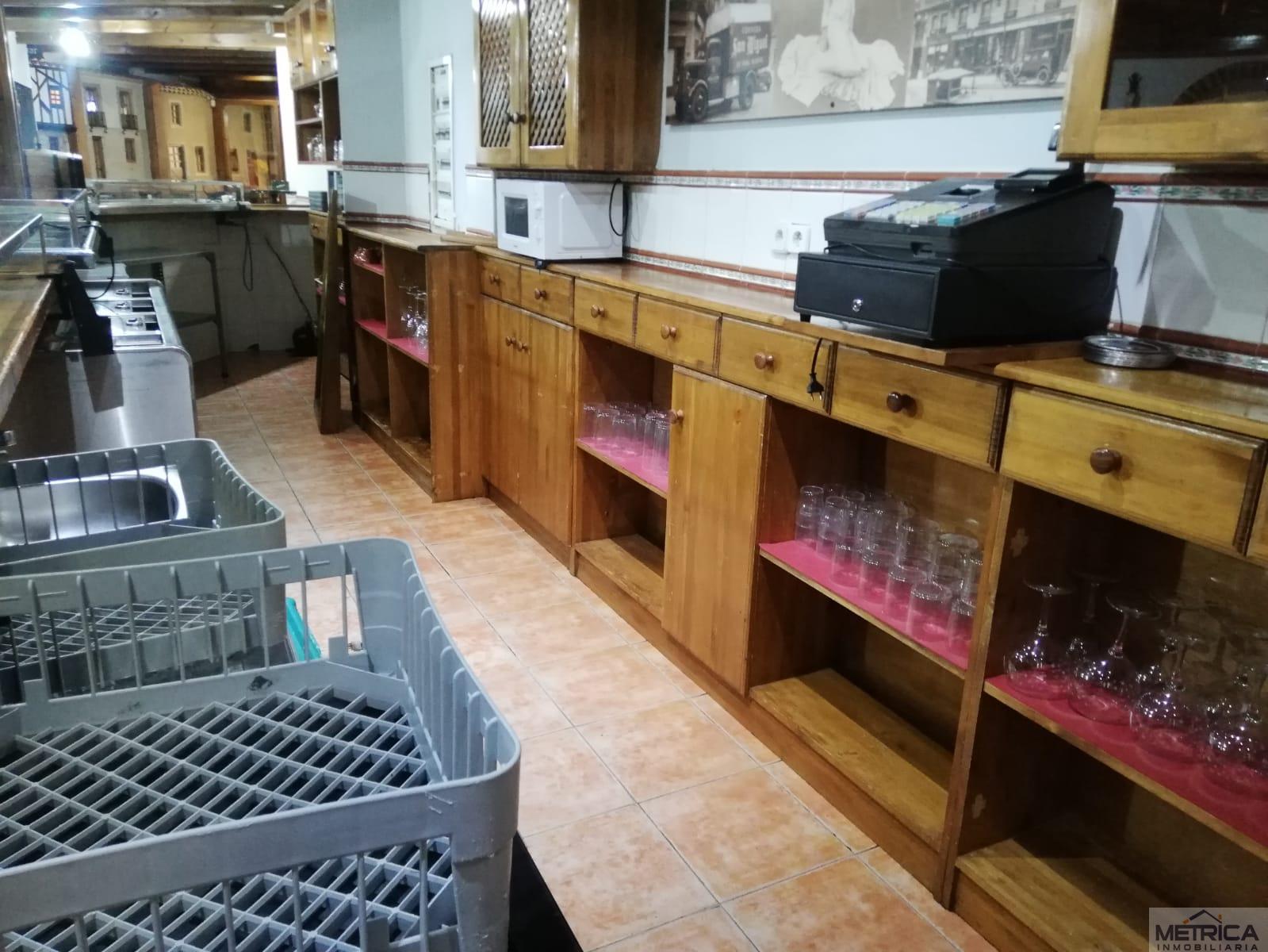 For share of commercial in Salamanca