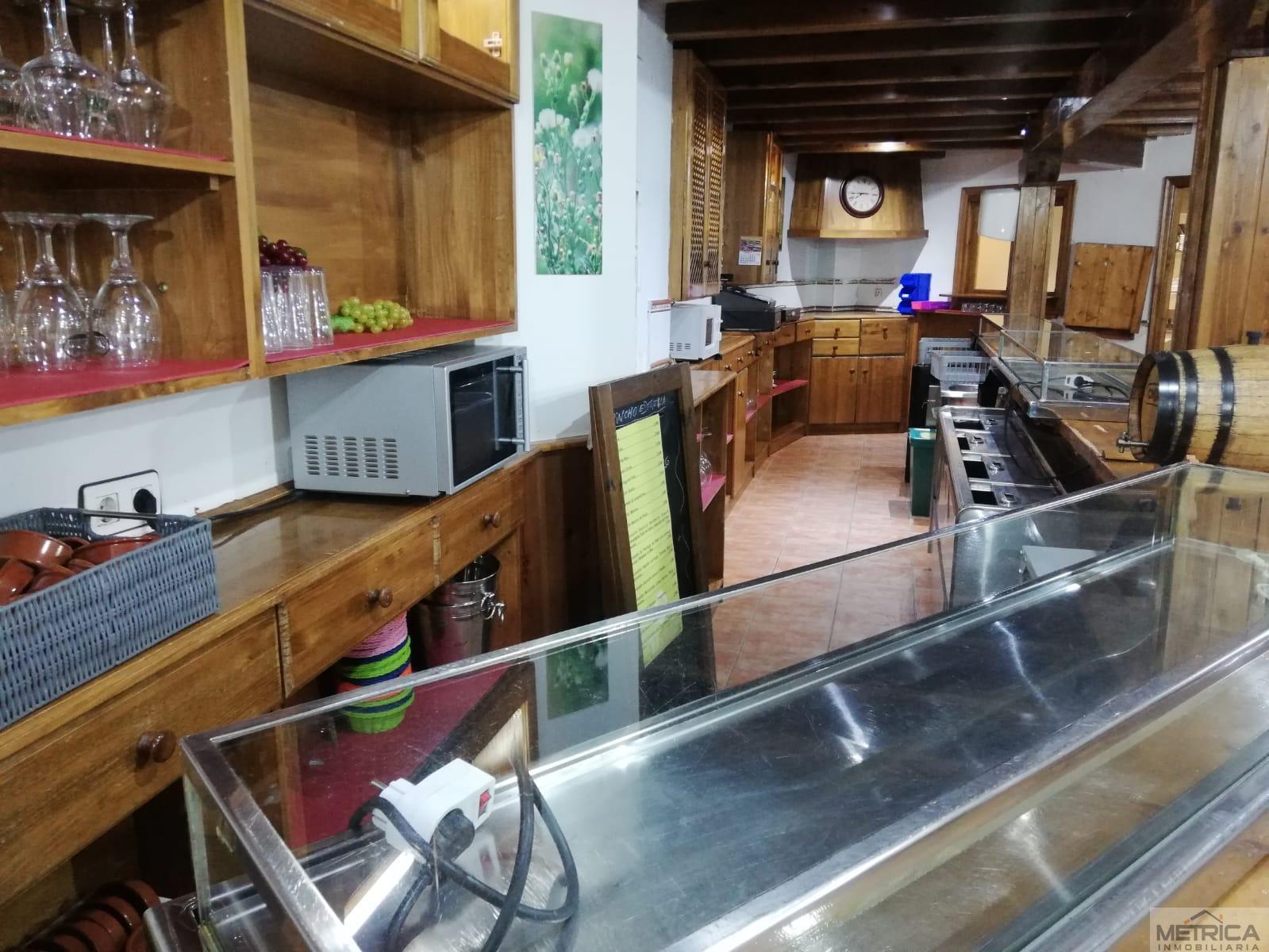 For share of commercial in Salamanca