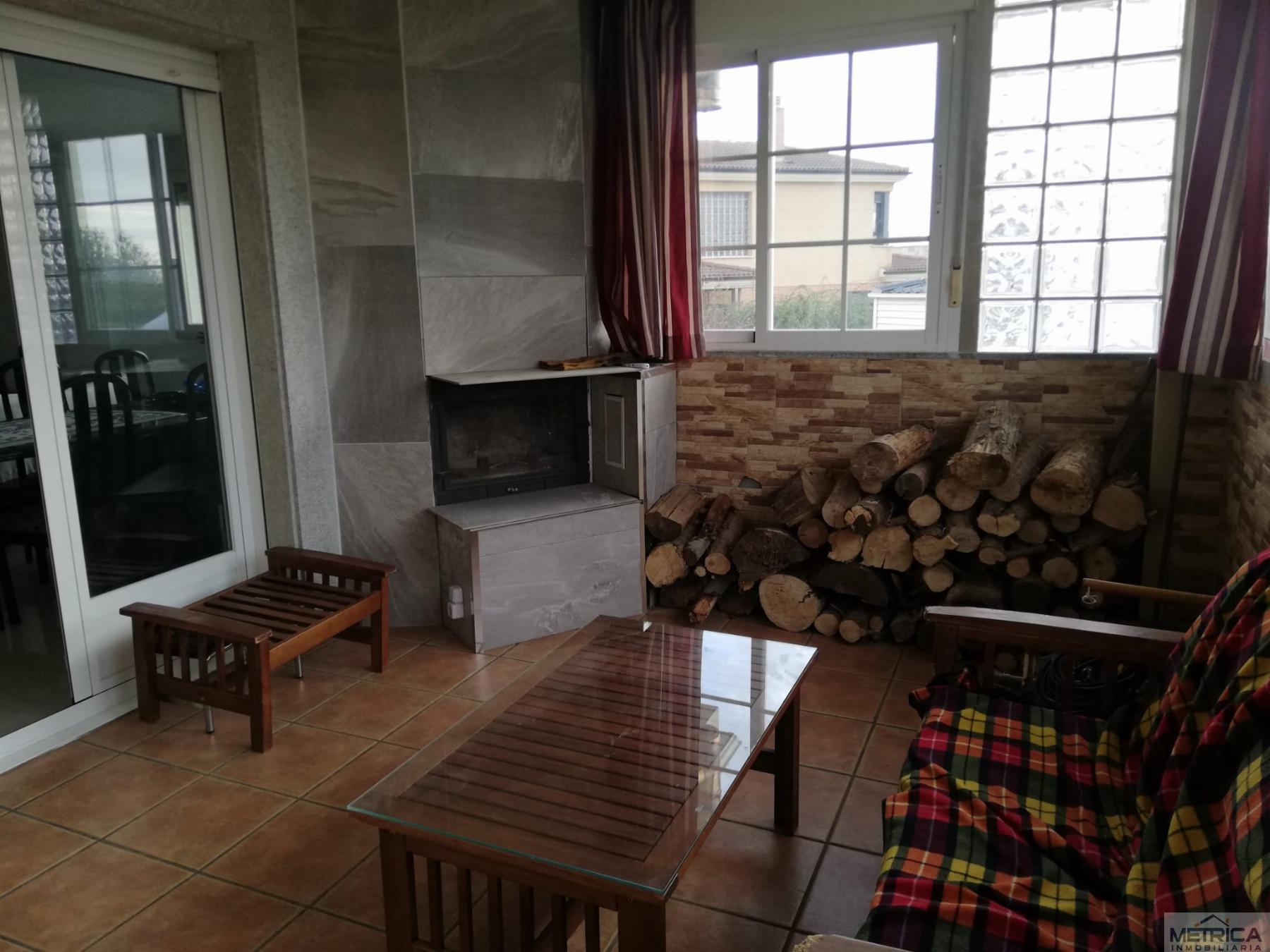 For sale of chalet in La Vellés