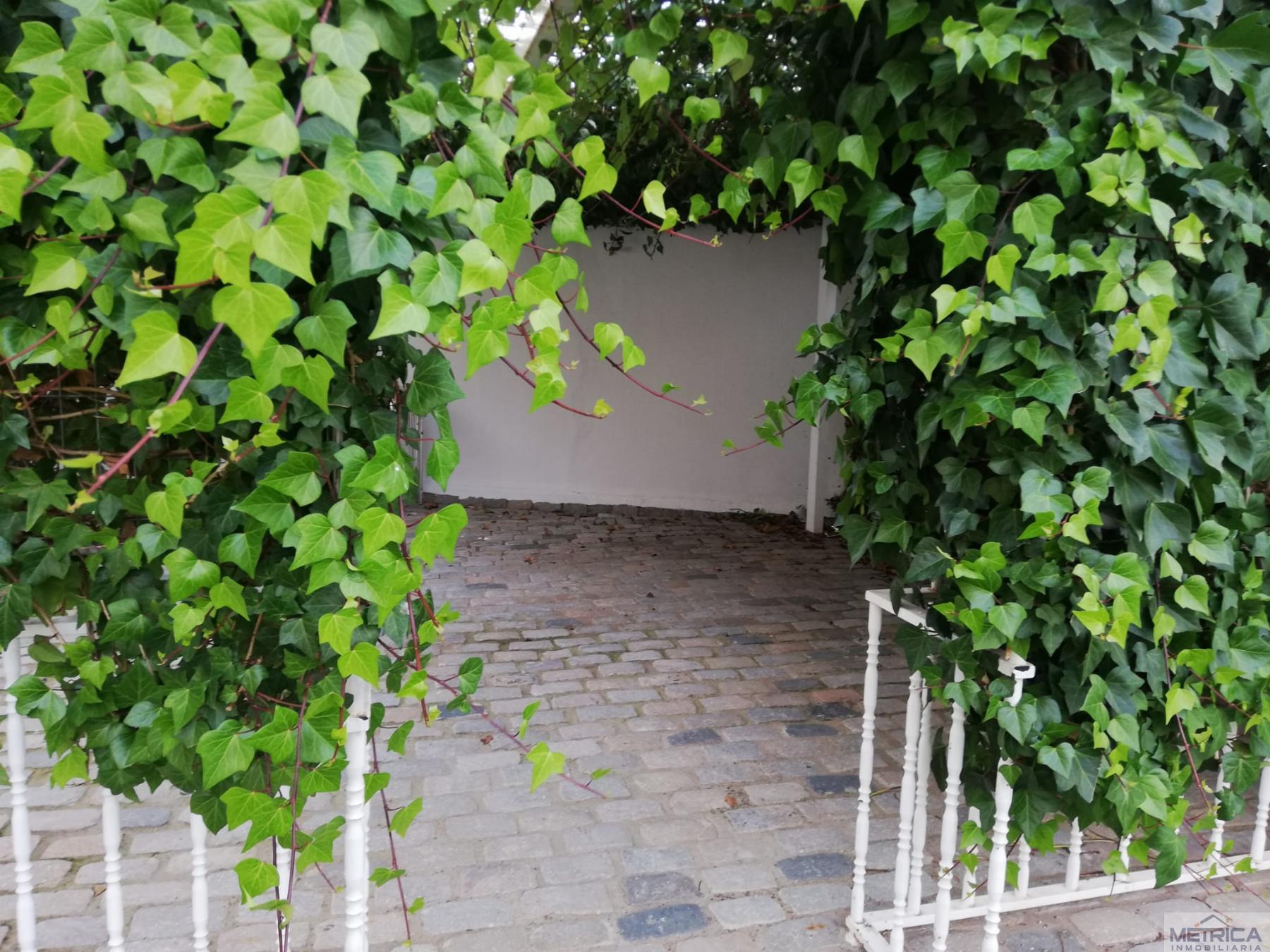 For sale of chalet in La Vellés
