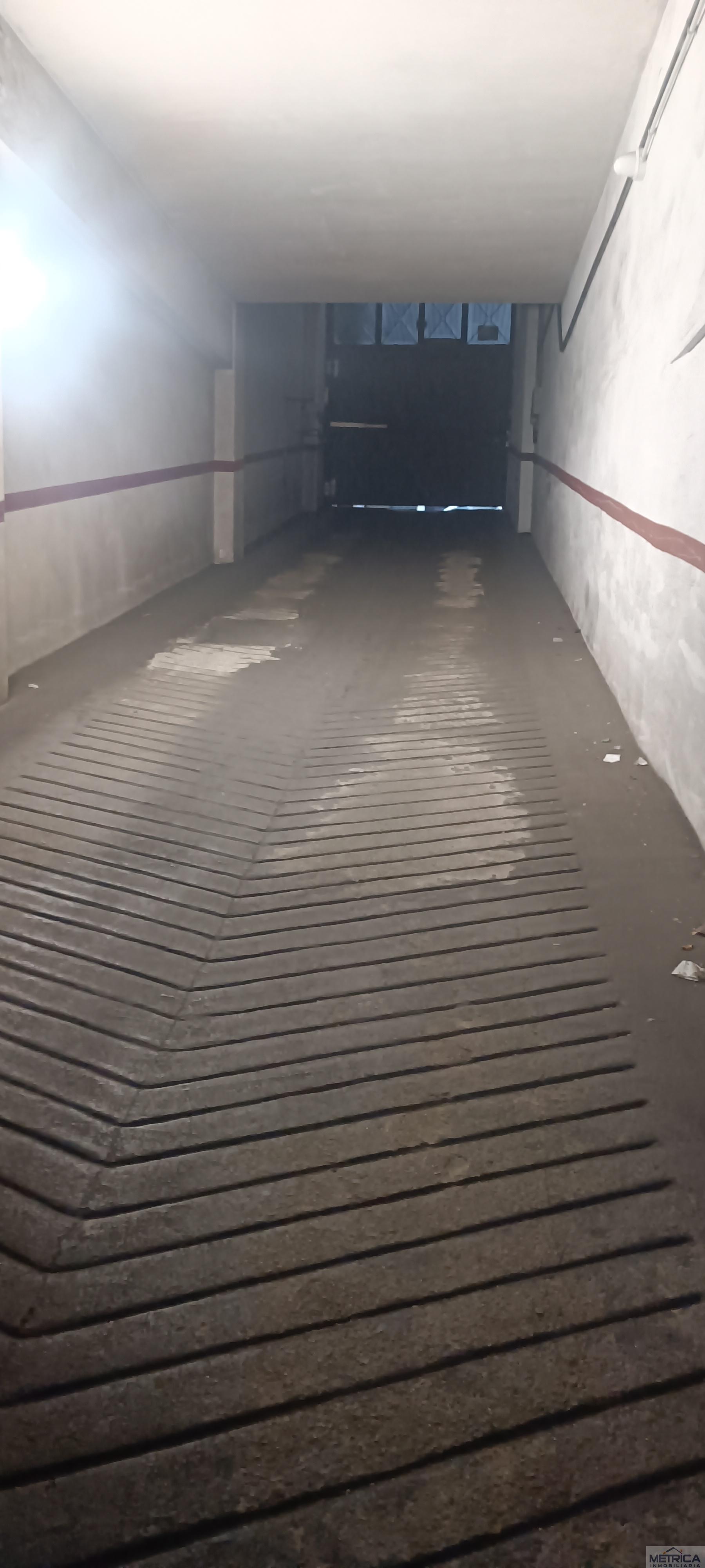 For sale of garage in Salamanca