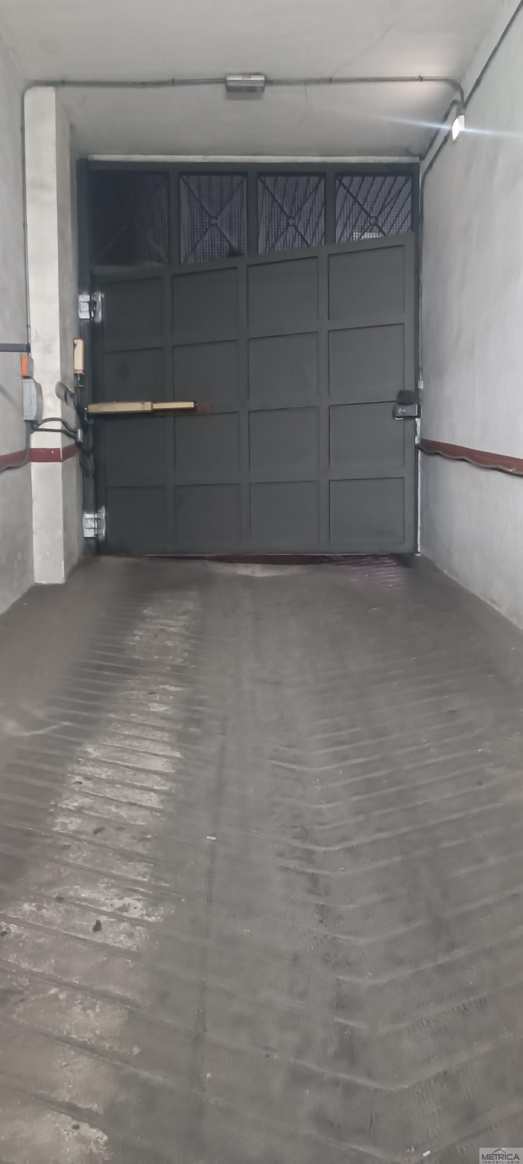 For sale of garage in Salamanca