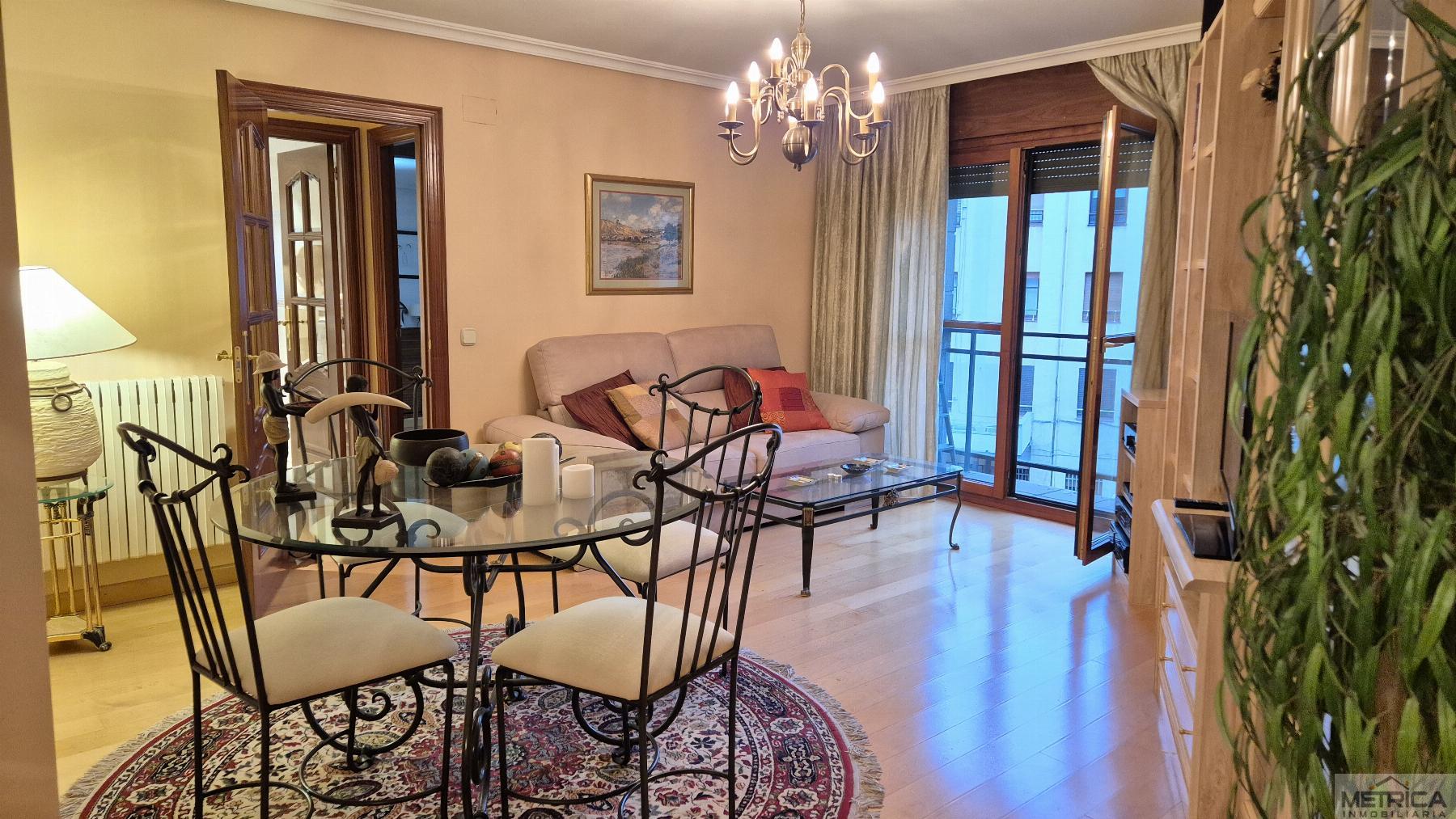 For sale of flat in Salamanca