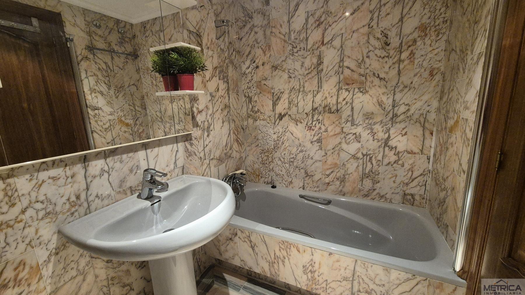 For sale of flat in Salamanca