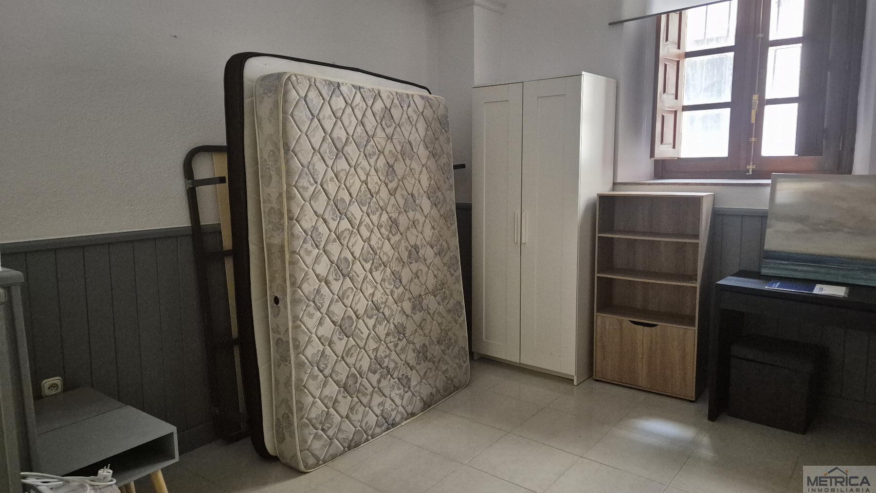For sale of apartment in Salamanca