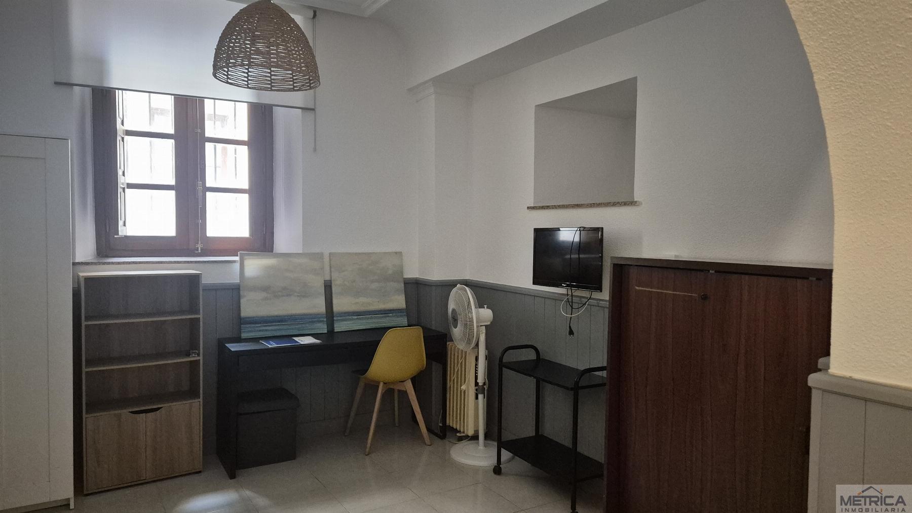 For sale of apartment in Salamanca