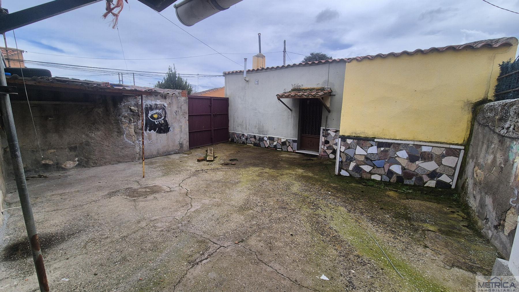 For sale of house in Zarapicos