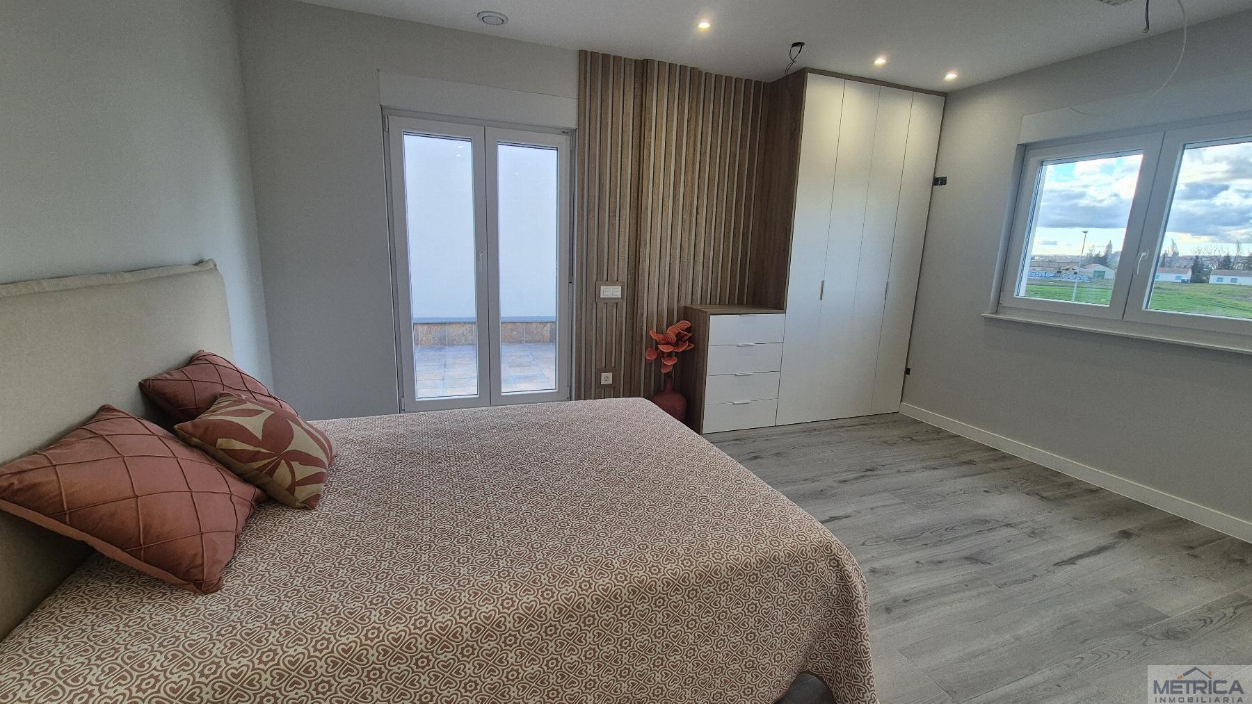 For sale of chalet in Carbajosa de la Sagrada