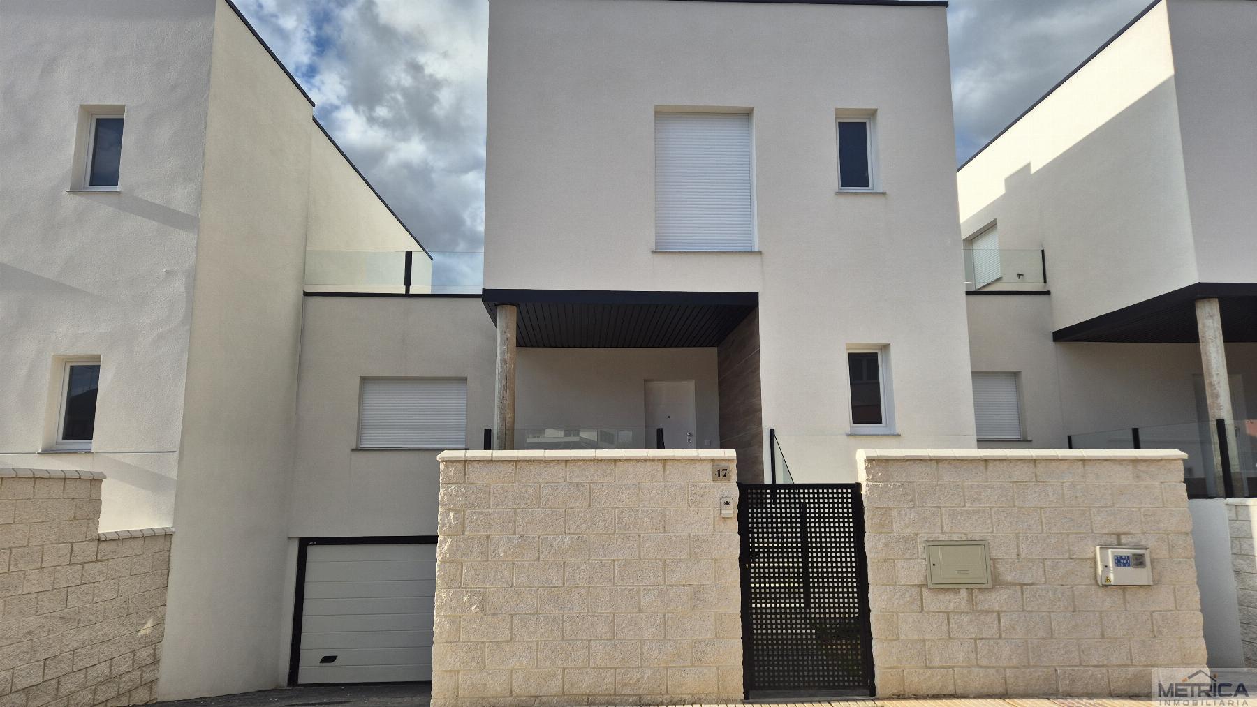 For sale of chalet in Carbajosa de la Sagrada