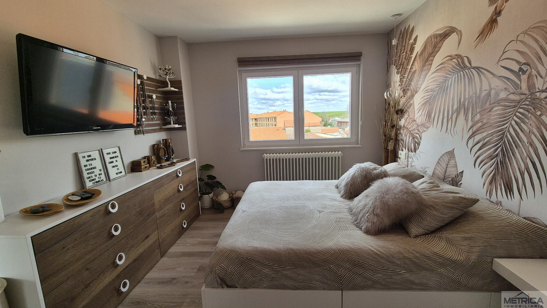 For sale of flat in Calzada de Valdunciel