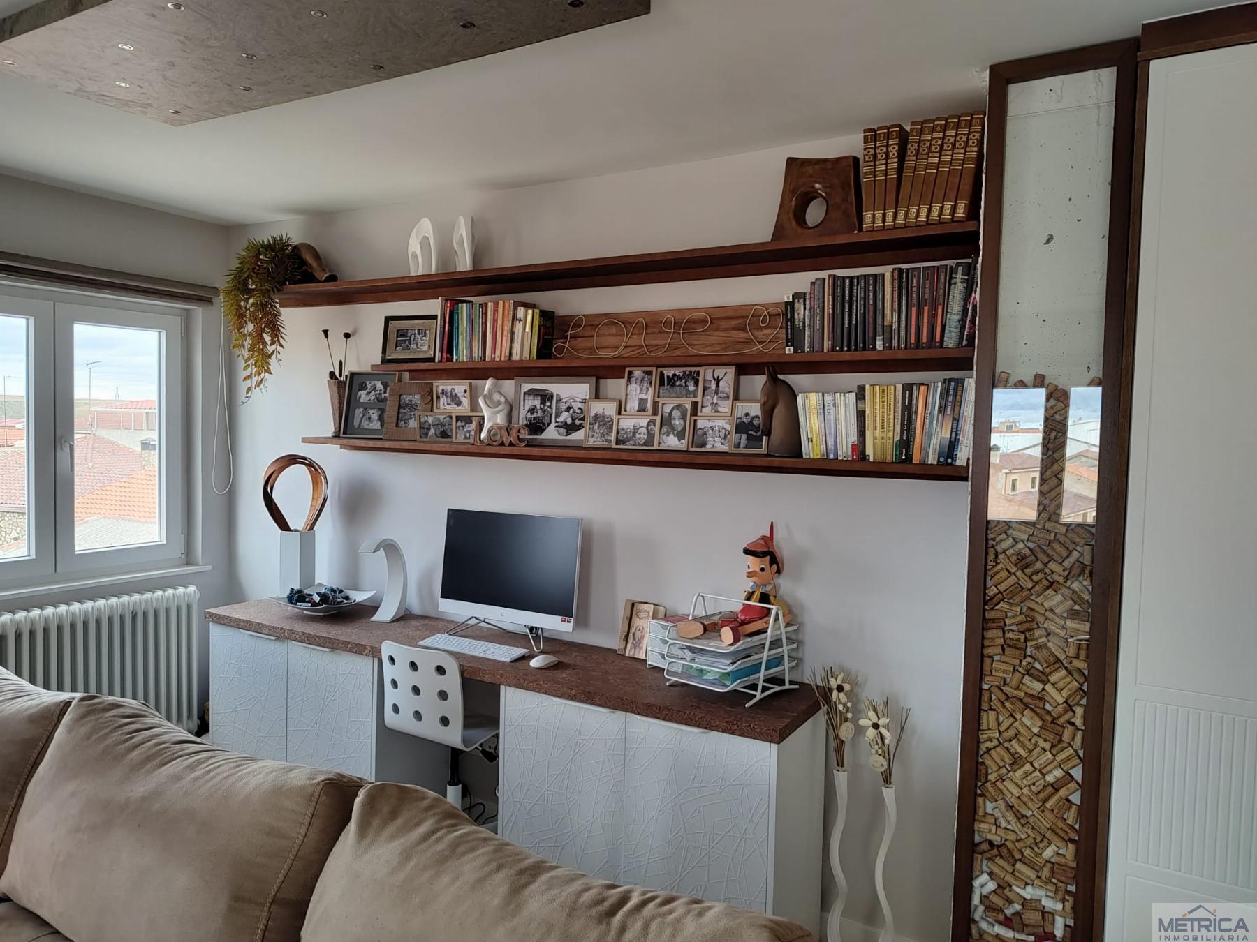 For sale of flat in Calzada de Valdunciel