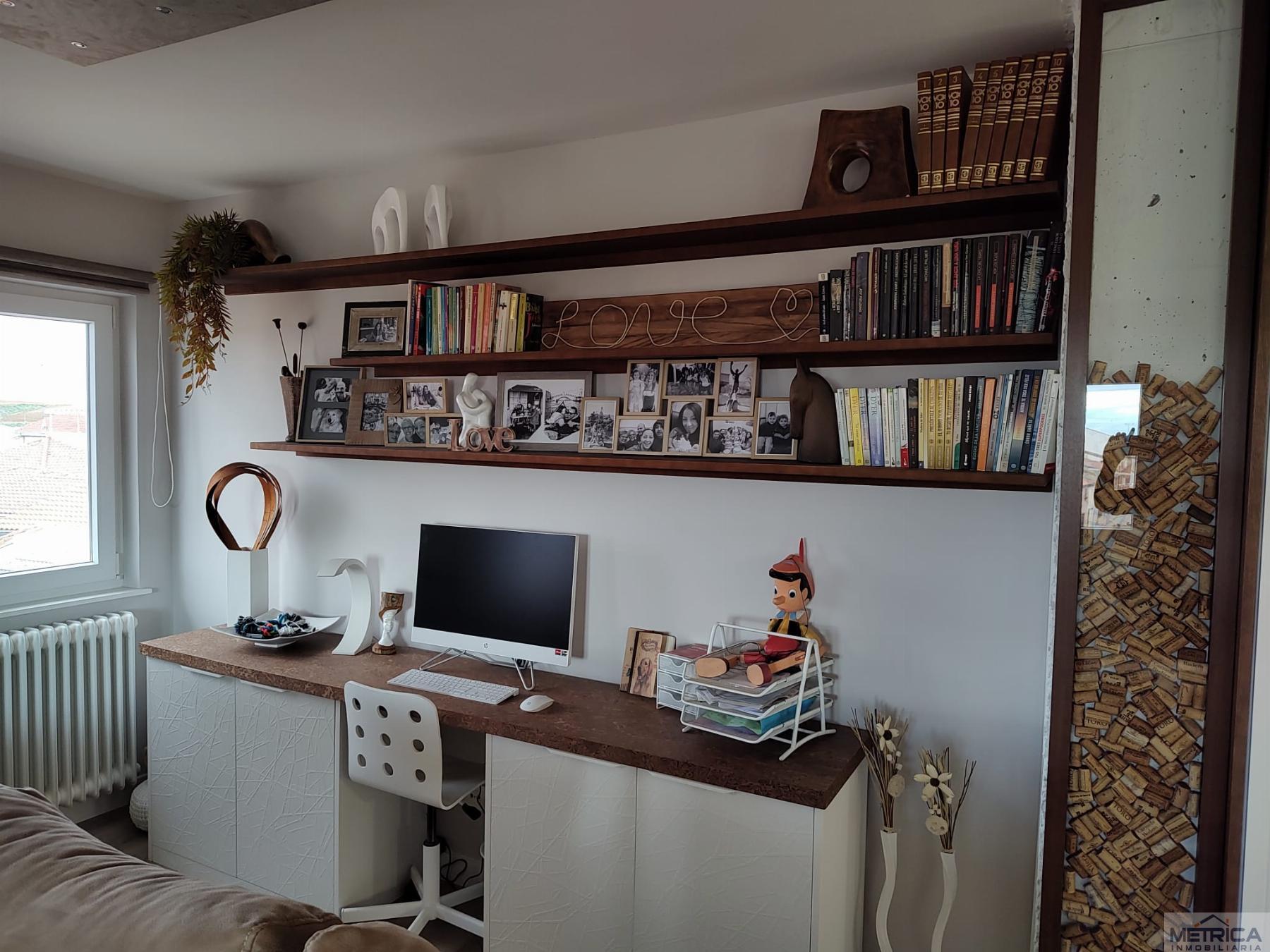 For sale of flat in Calzada de Valdunciel