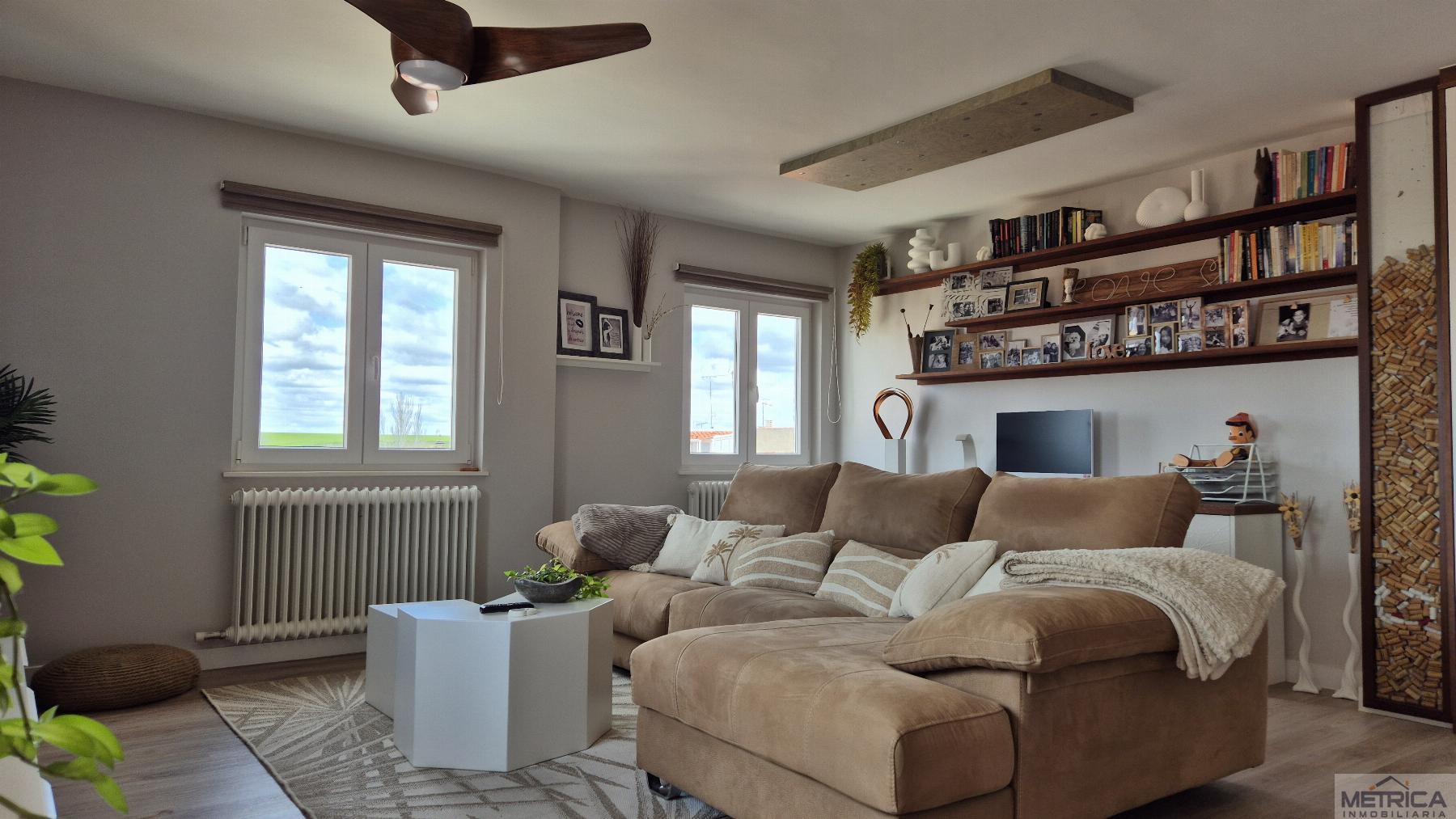 For sale of flat in Calzada de Valdunciel