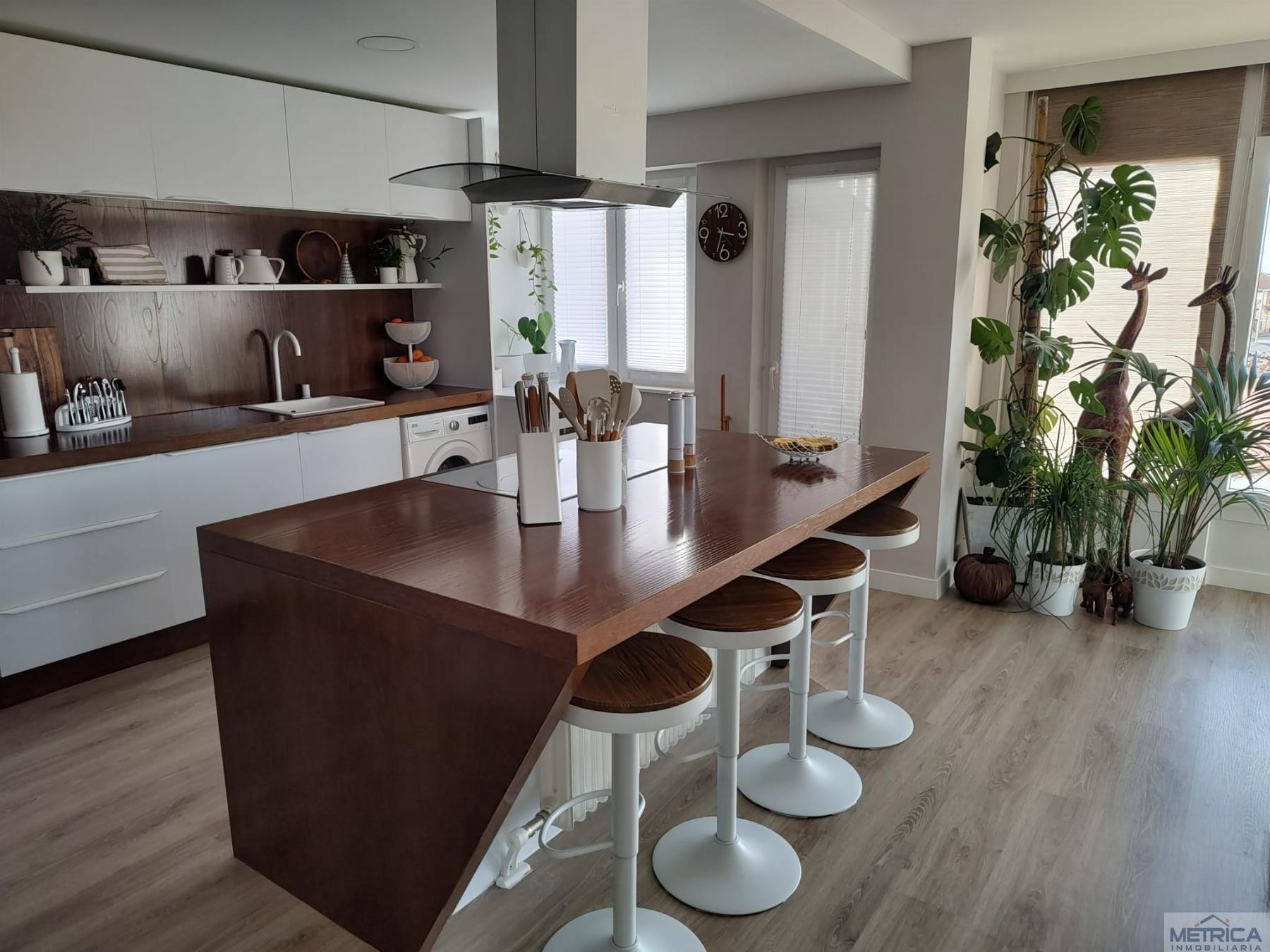For sale of flat in Calzada de Valdunciel