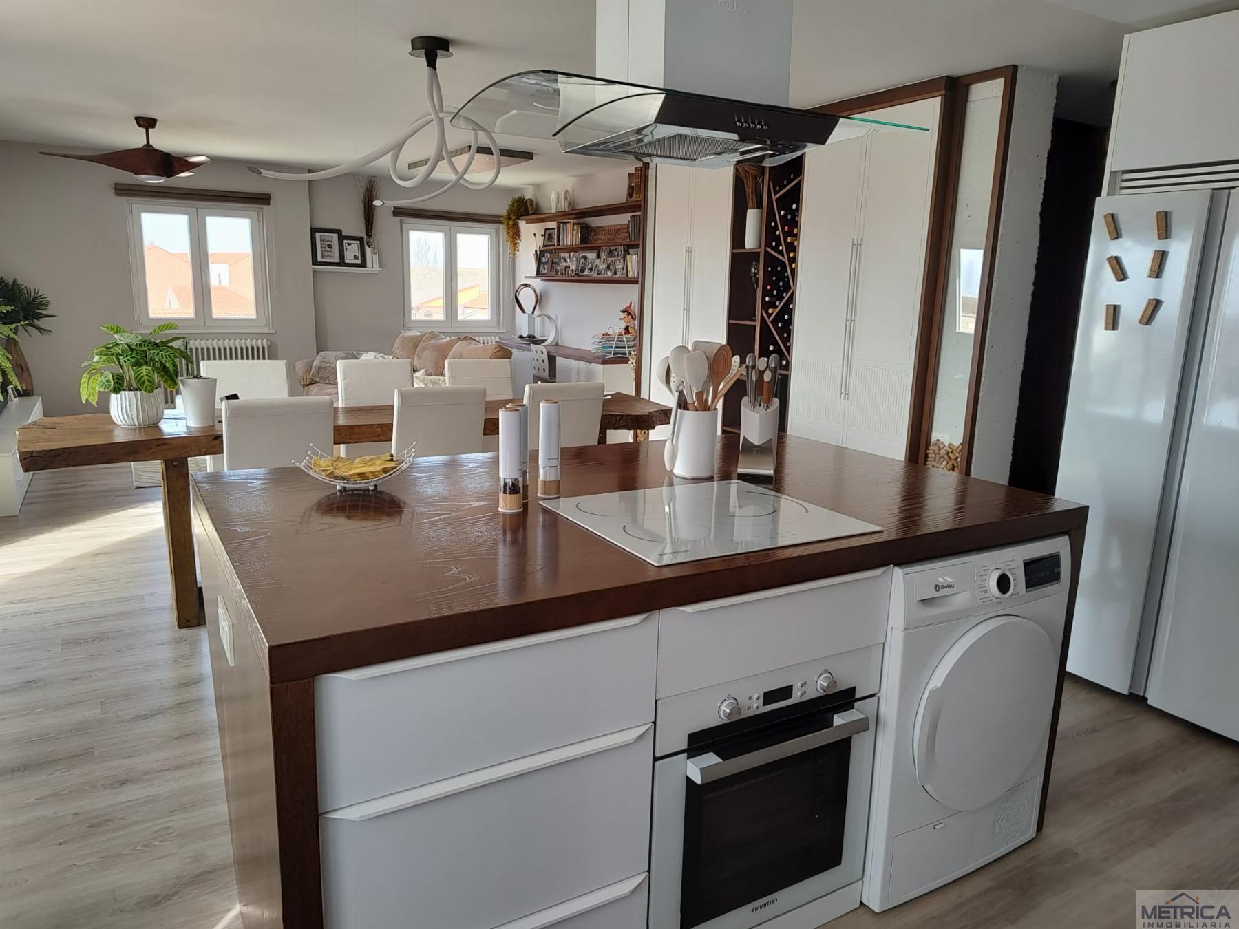 For sale of flat in Calzada de Valdunciel
