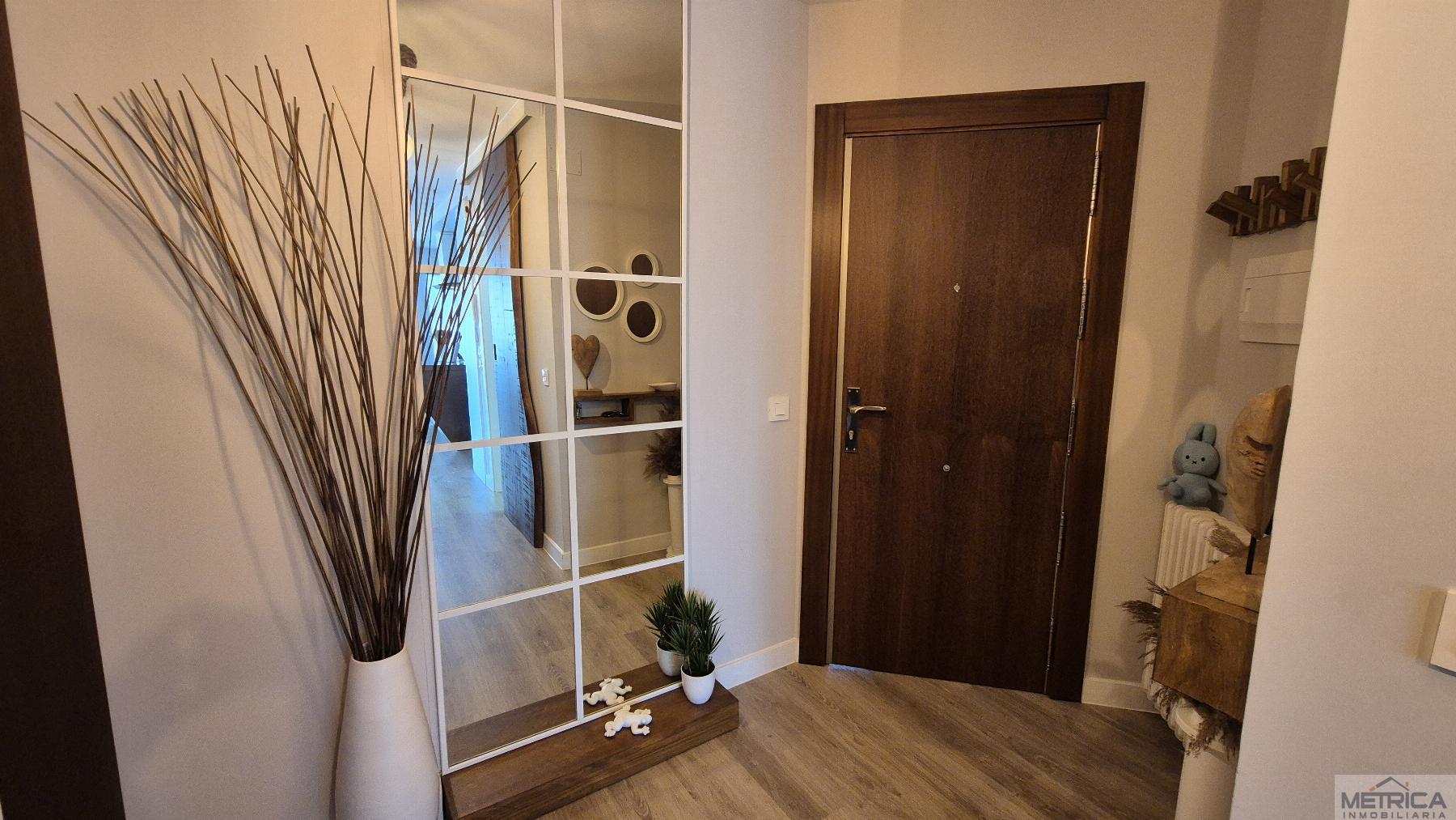 For sale of flat in Calzada de Valdunciel