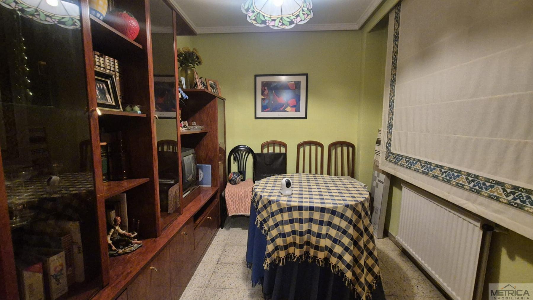 For sale of penthouse in Salamanca