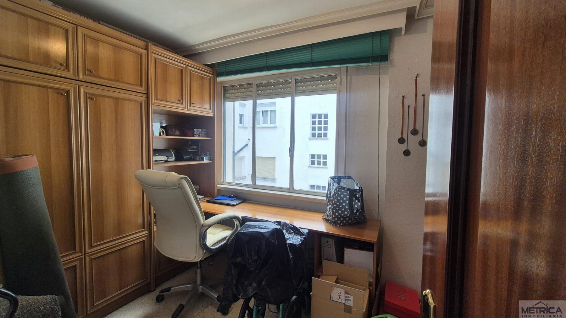 For sale of penthouse in Salamanca