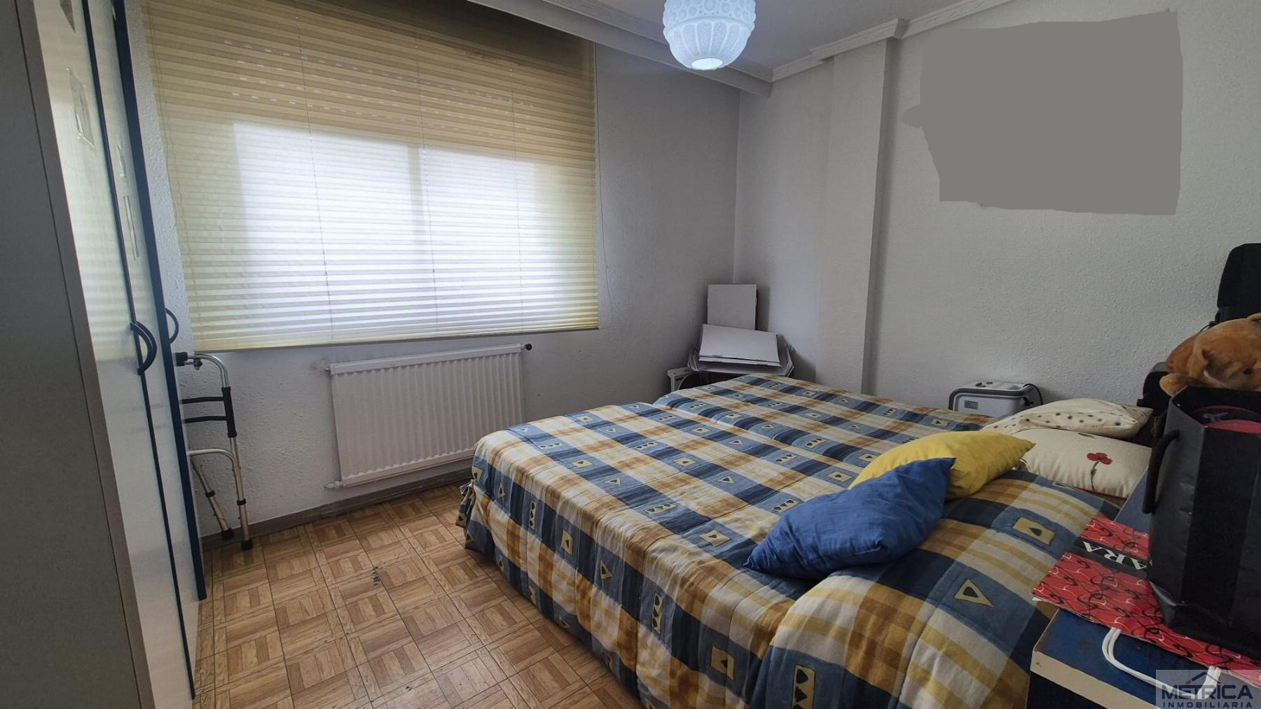 For sale of penthouse in Salamanca