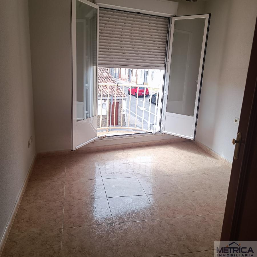 For sale of flat in Salamanca