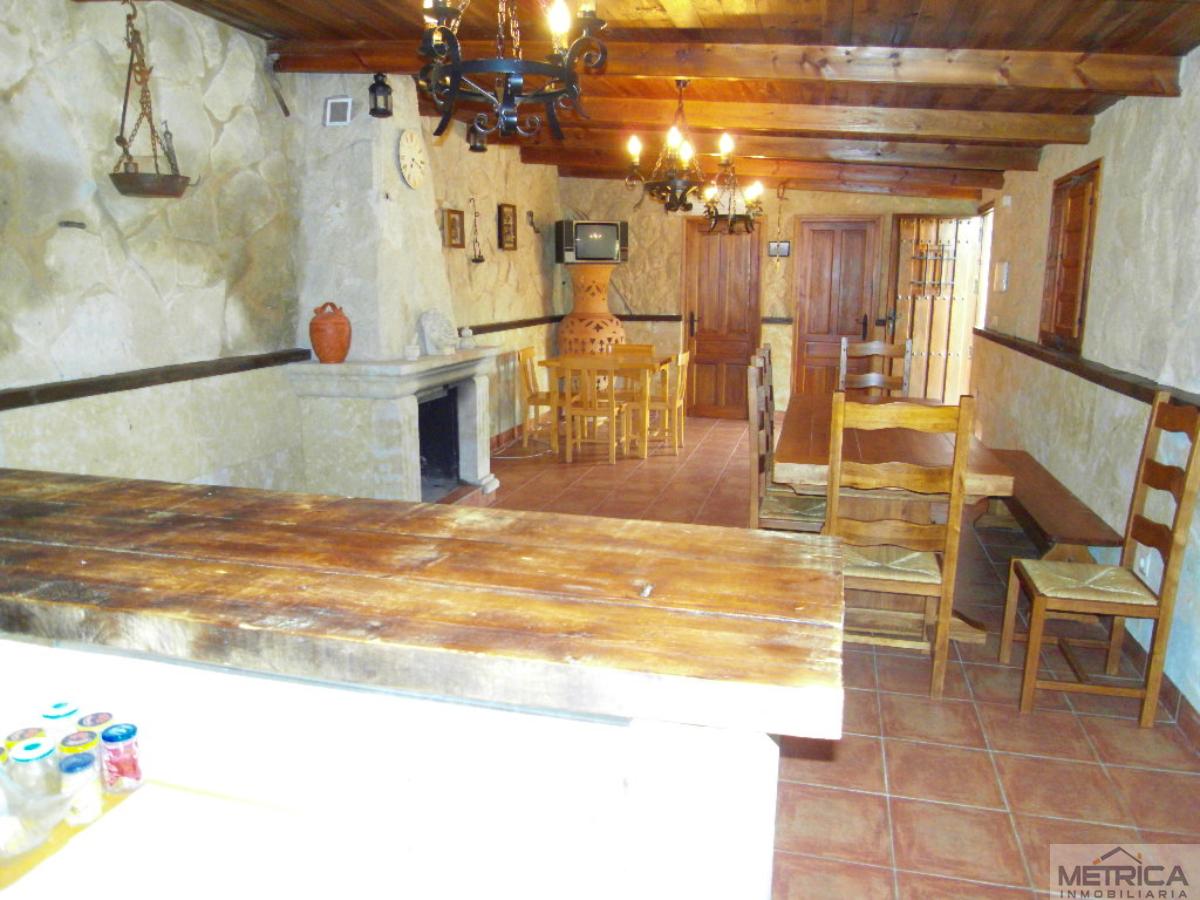 For sale of chalet in Villamayor