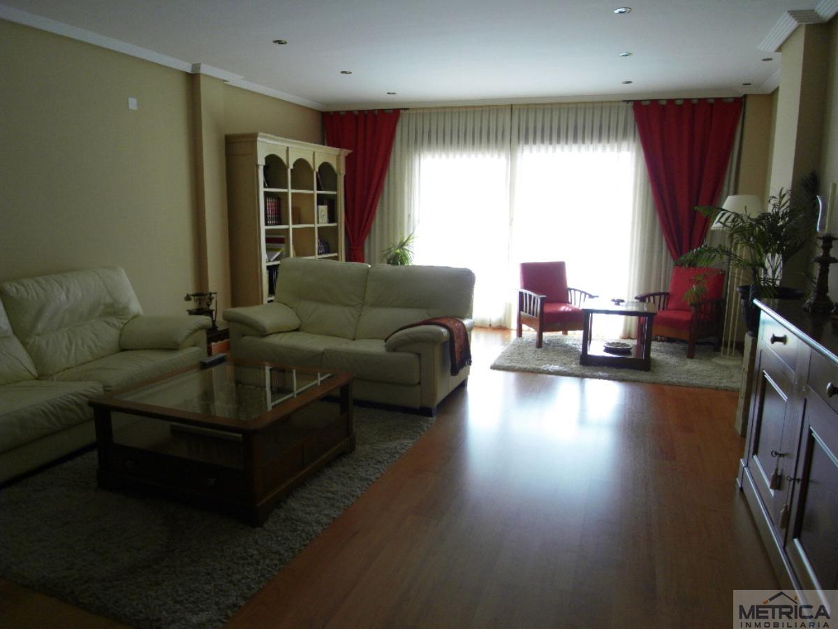 For sale of chalet in Villamayor